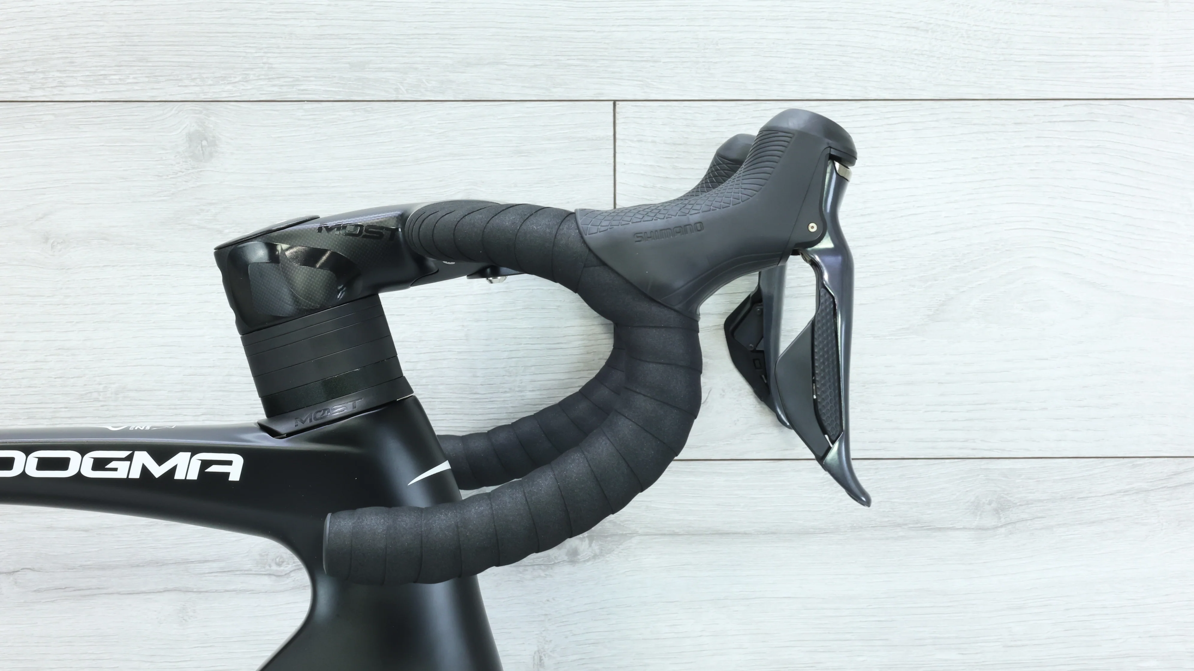 2020 Pinarello Dogma F12 Disc Road Bike - 55cm - Image 9