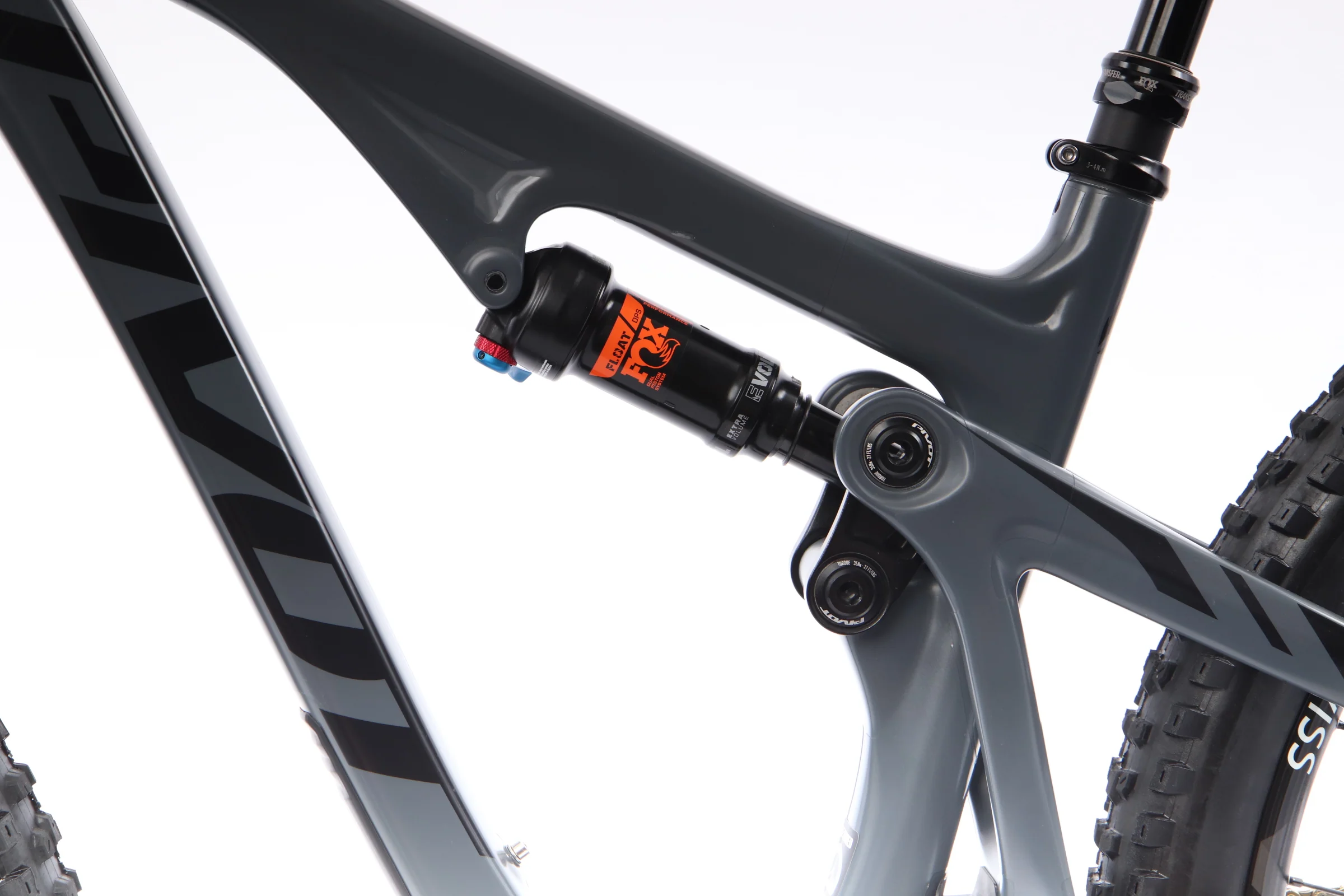 2020 Pivot Cycles Trail 429 Race XT 29  Mountain Bike - Small - Image 9