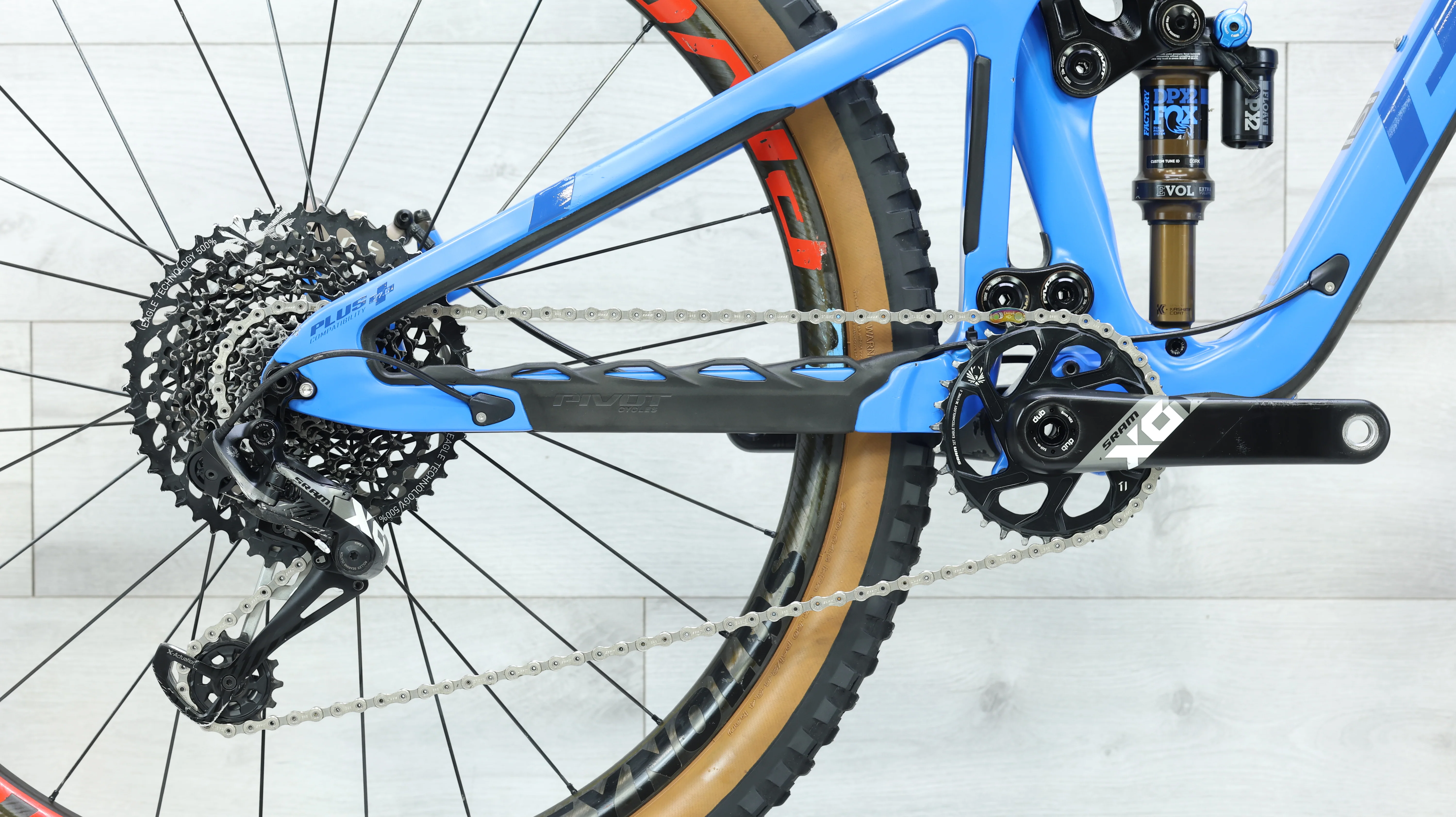 2020 Pivot Switchblade Pro X01 29" Mountain Bike - Medium - Image 5