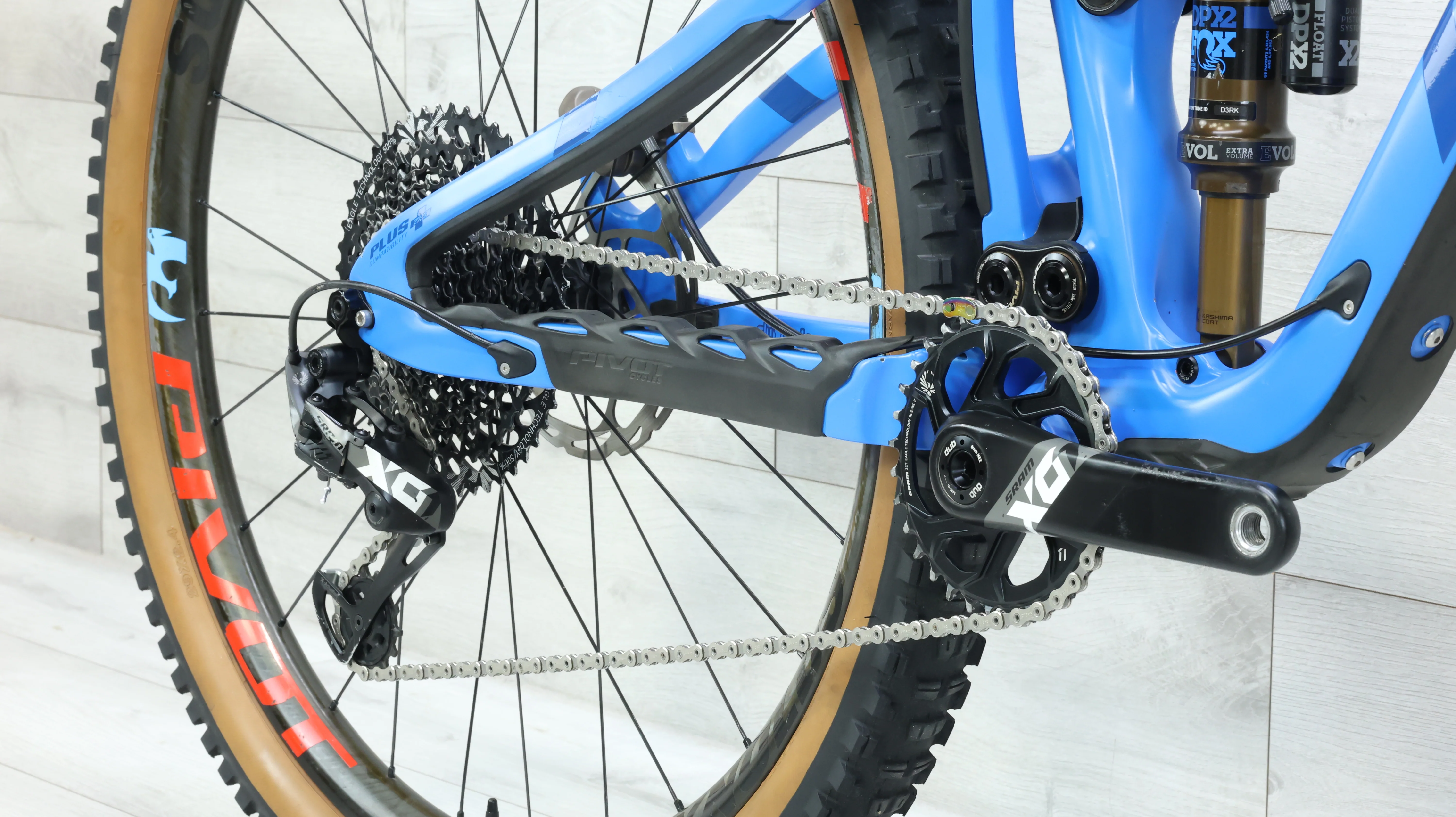 2020 Pivot Switchblade Pro X01 29" Mountain Bike - Medium - Image 6