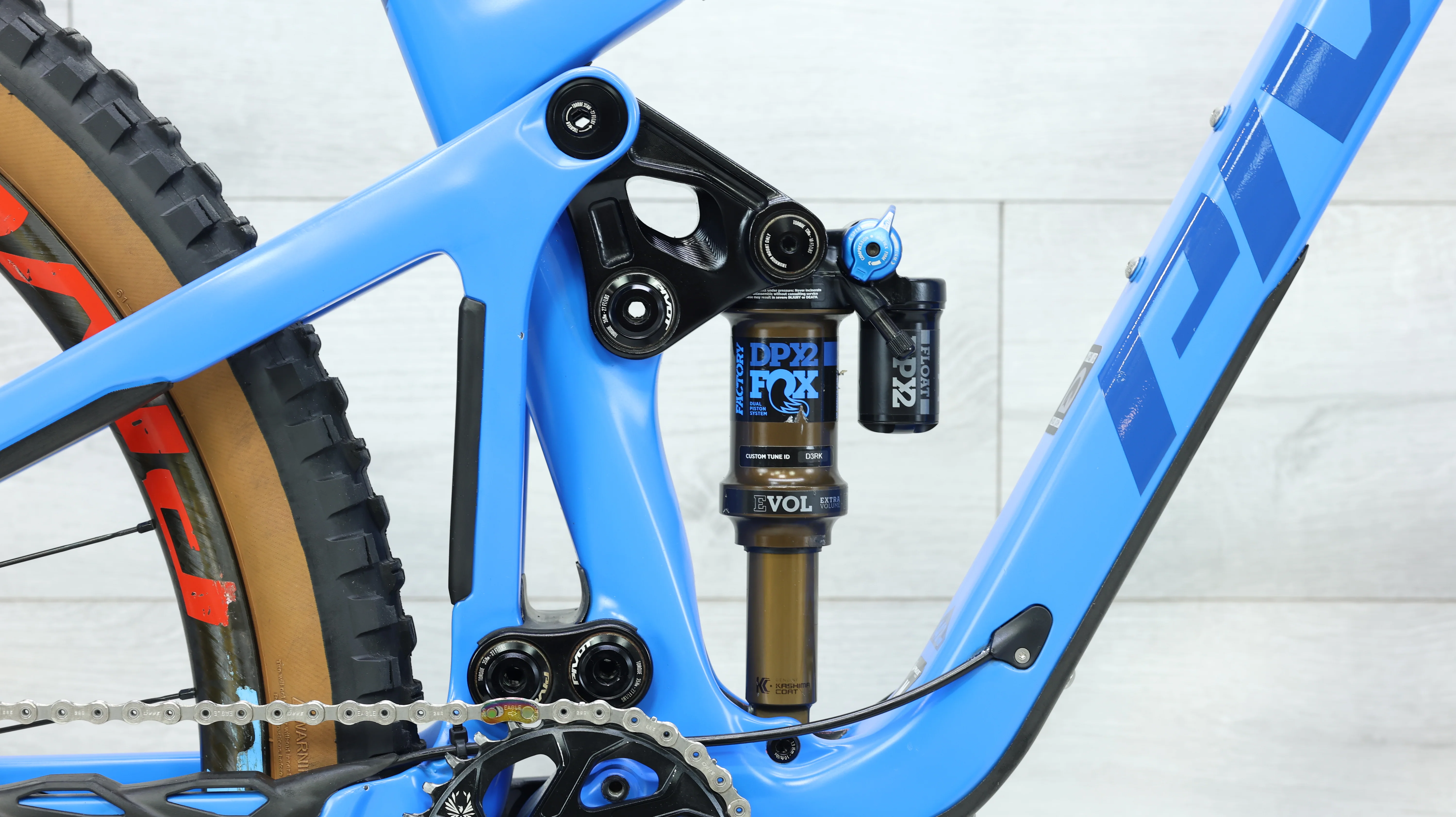 2020 Pivot Switchblade Pro X01 29" Mountain Bike - Medium - Image 8
