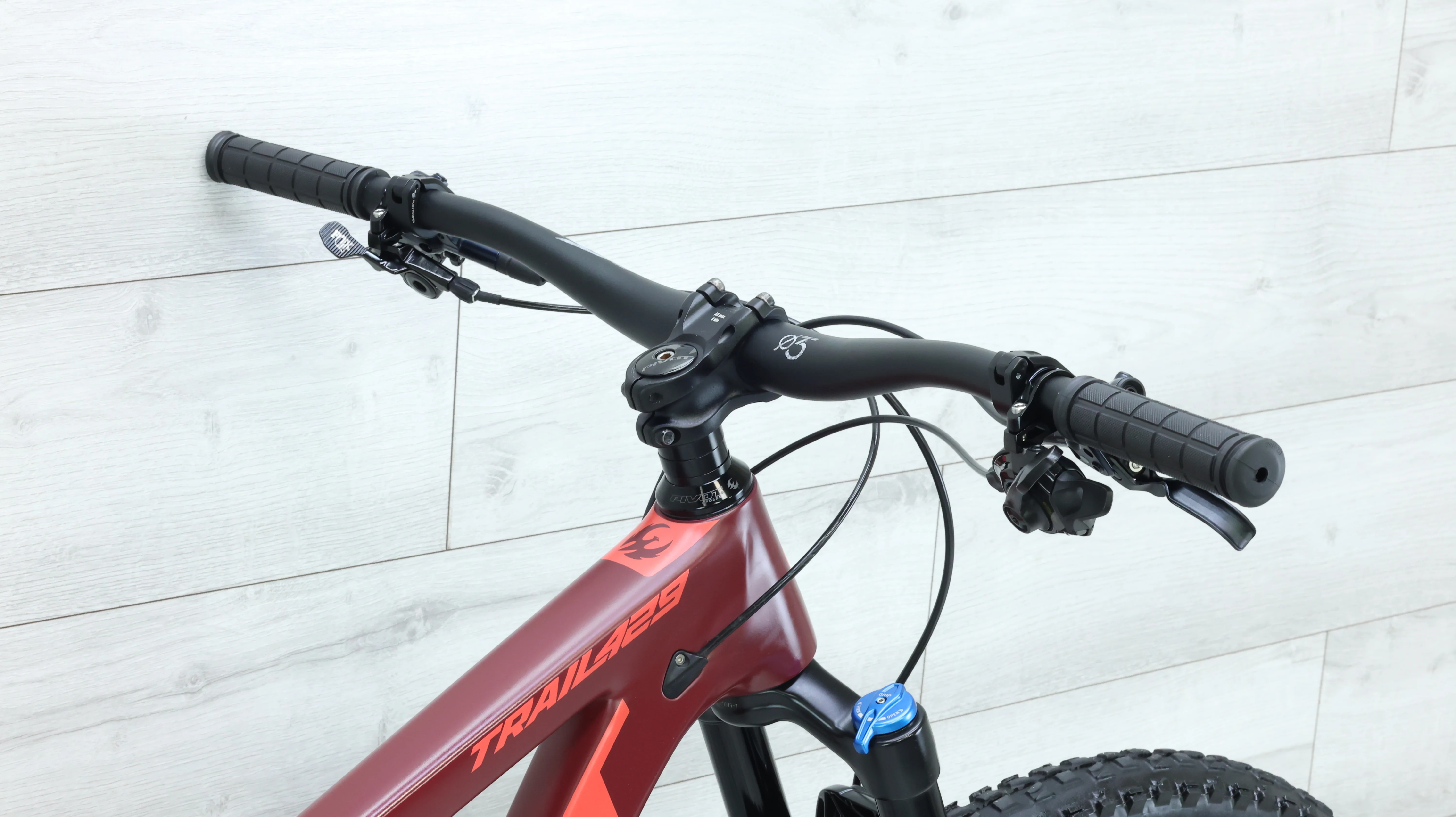 2020 Pivot Trail 429 29" Mountain Bike - Medium - Image 12