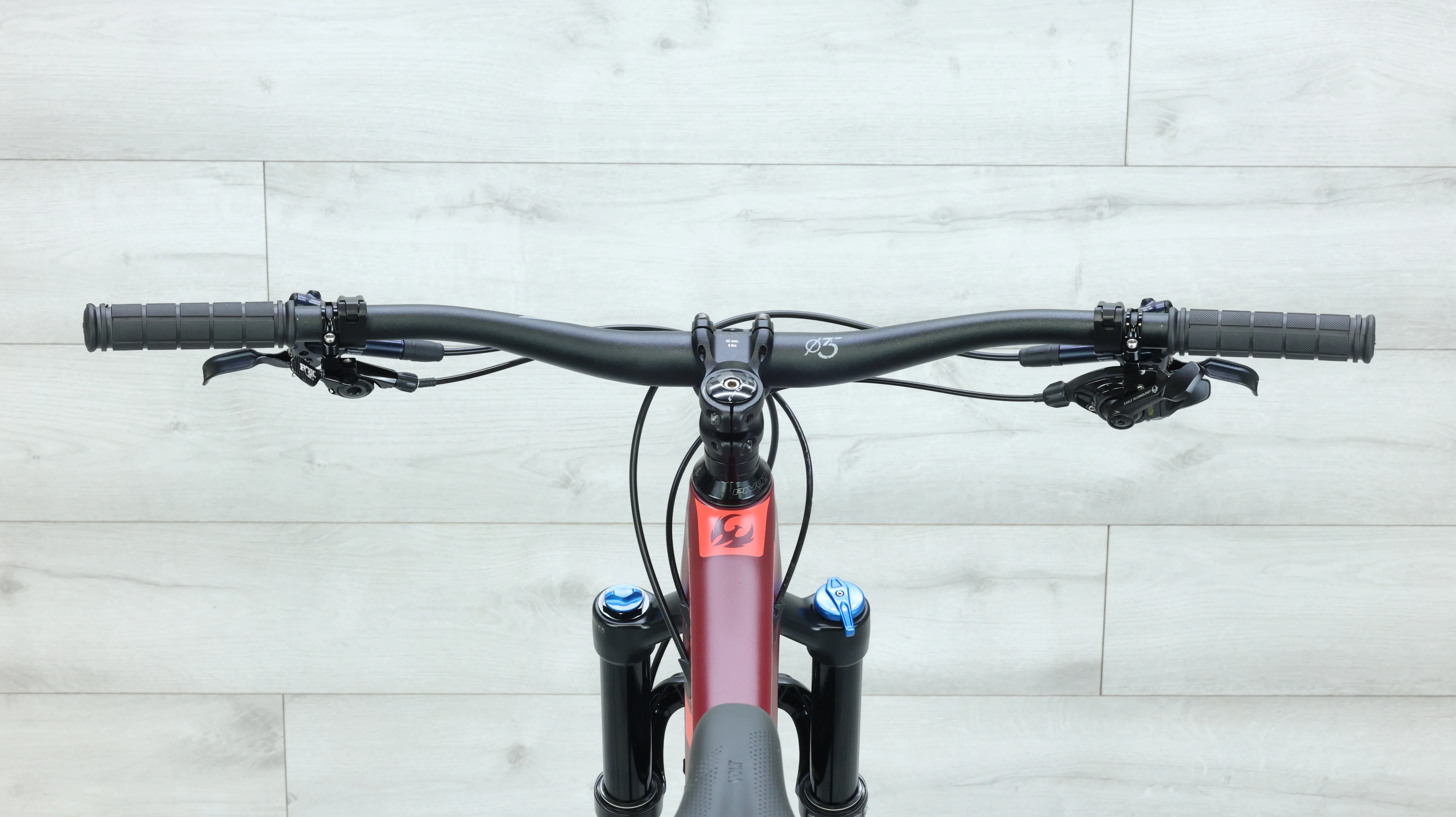 2020 Pivot Trail 429 29" Mountain Bike - Medium - Image 14