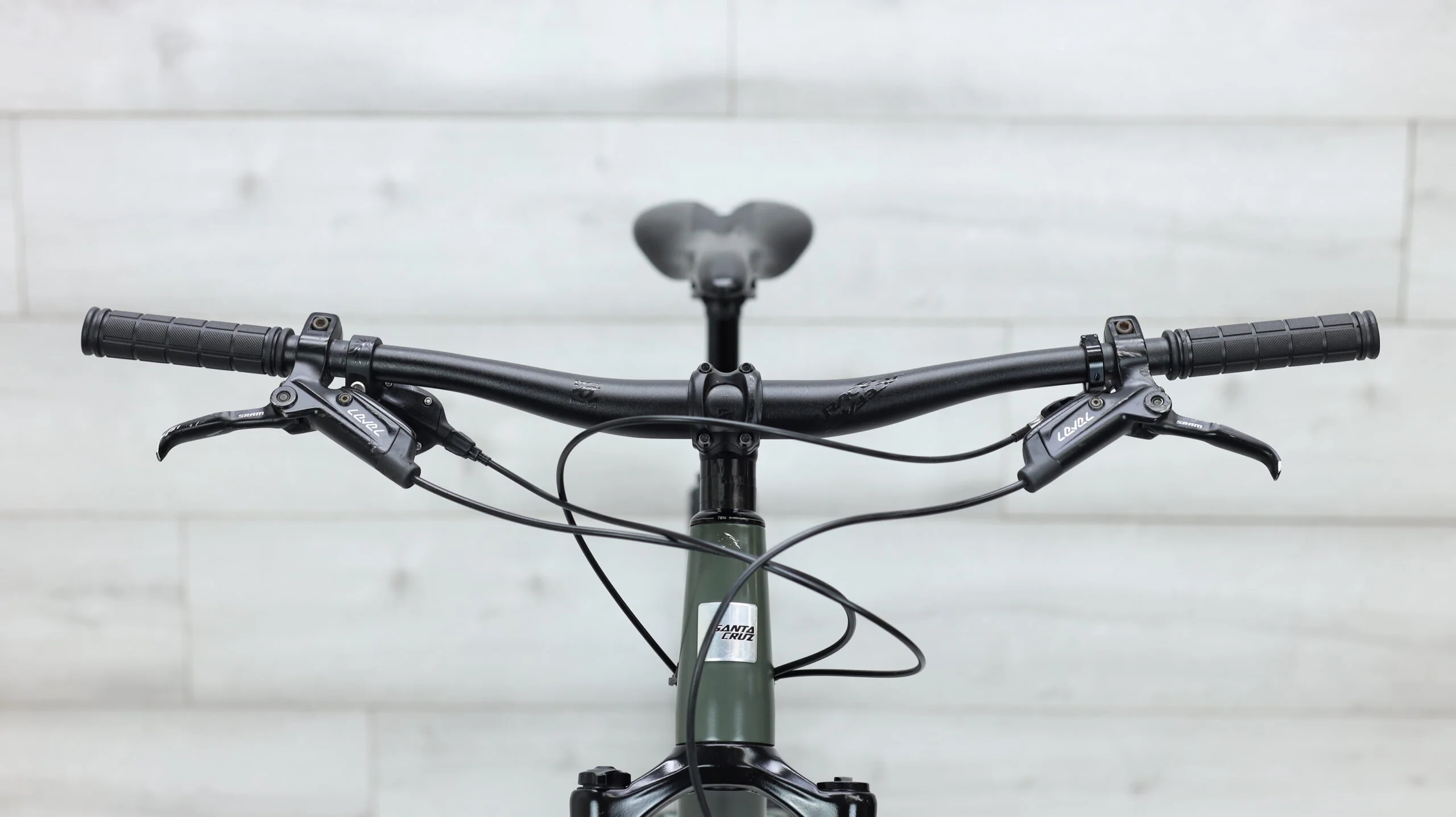2020 Santa Cruz 5010 D Mountain Bike - Medium - Image 11