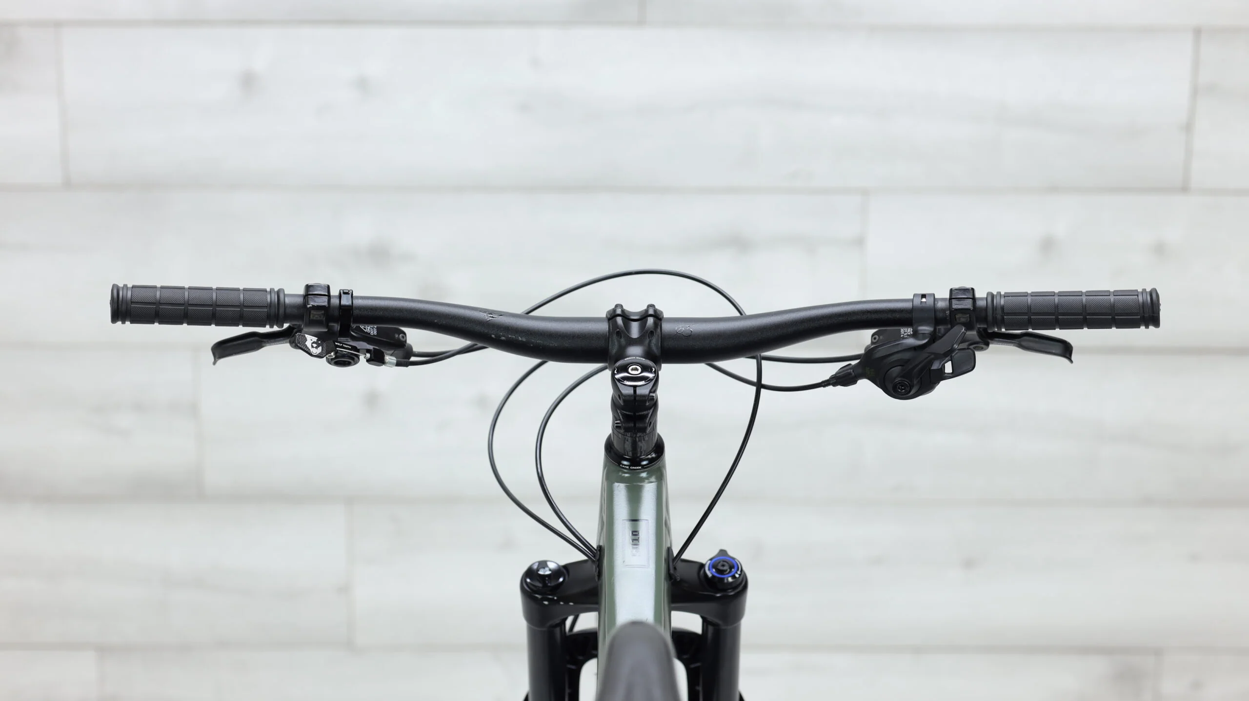 2020 Santa Cruz 5010 D Mountain Bike - Medium - Image 12