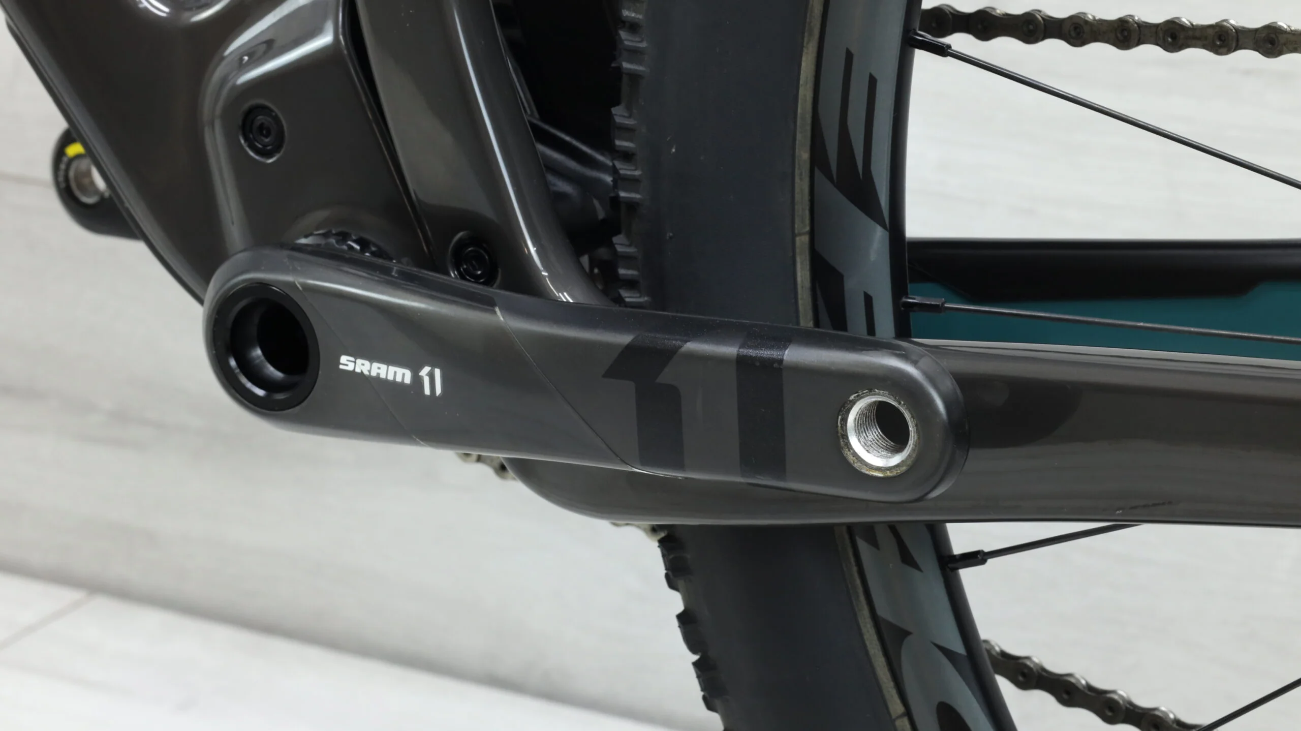 2020 Santa Cruz Blur Carbon CC X01 Mountain Bike - X-Large - Image 6