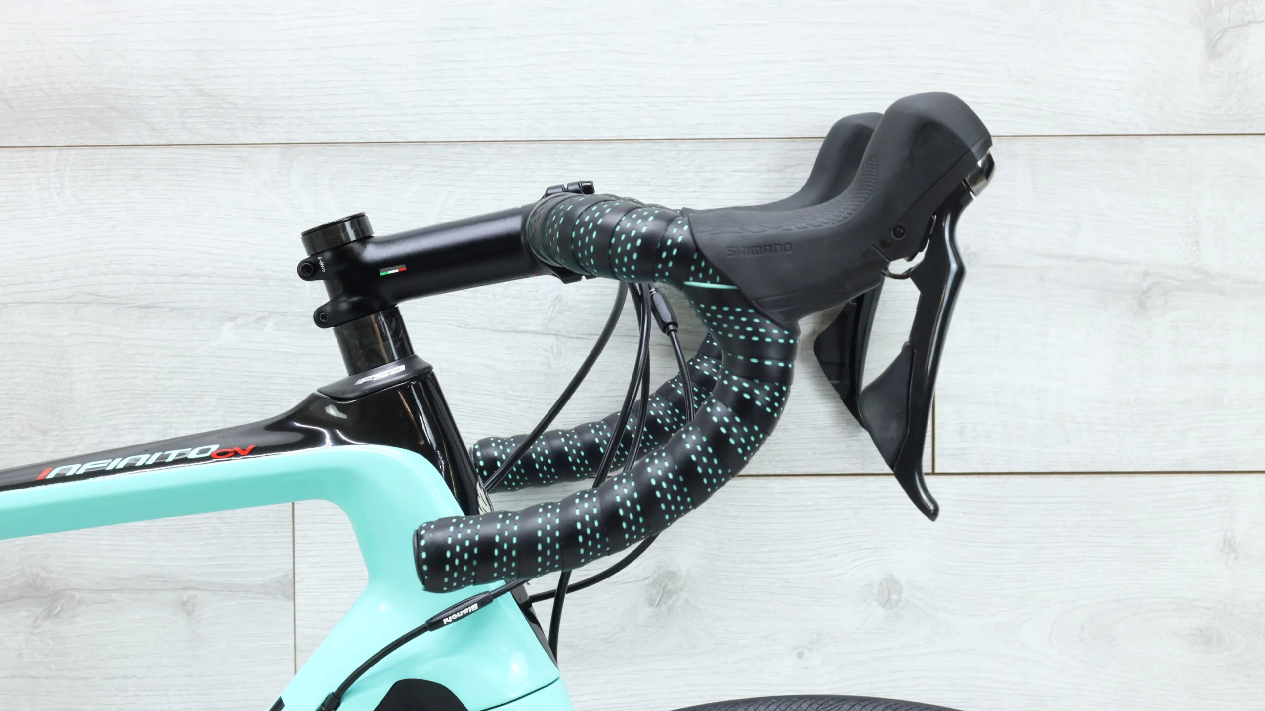 2021 Bianchi Infinito CV Ultegra Road Bike - 55cm - Image 11
