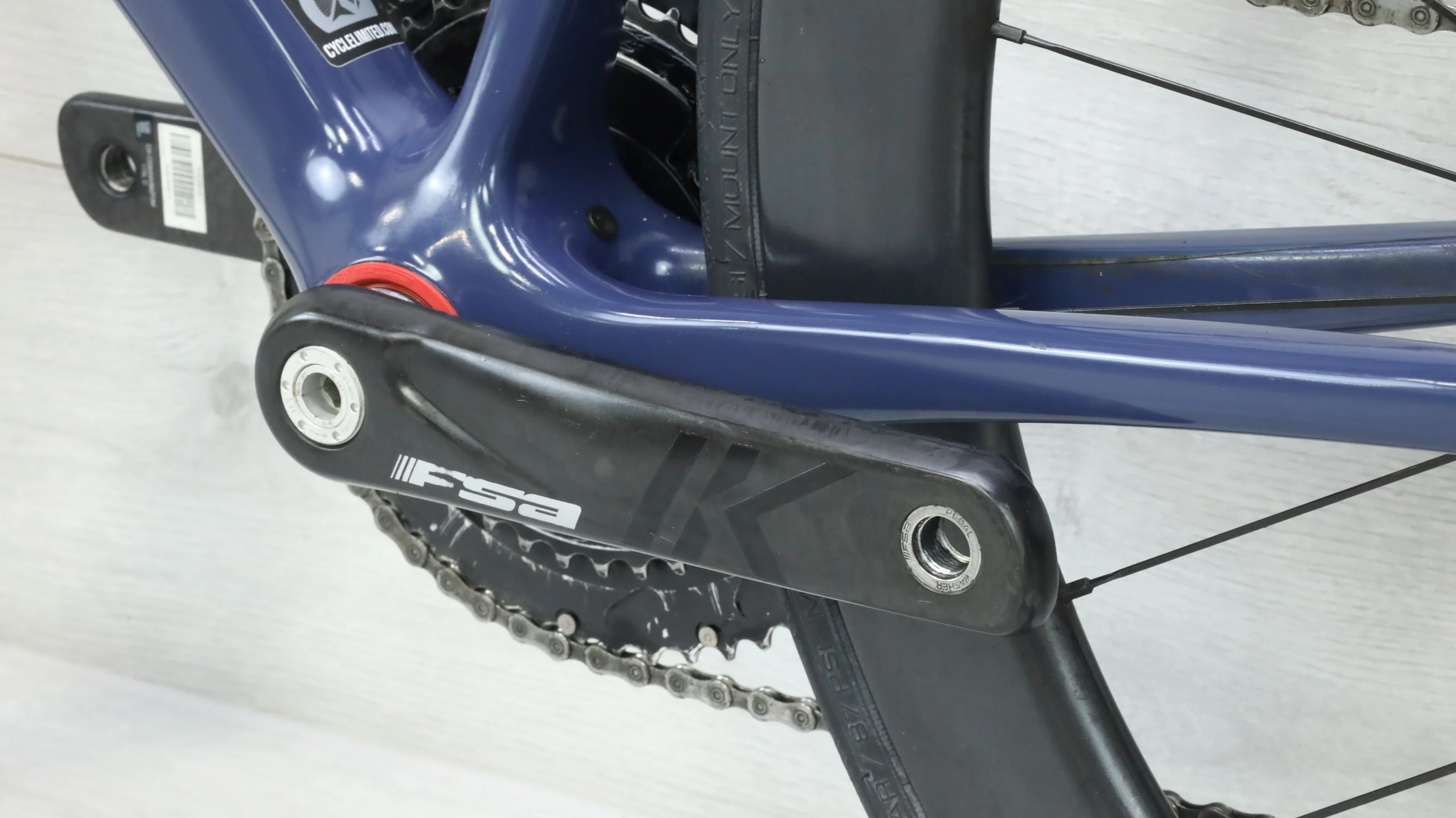 2021 Cannondale SuperSix EVO Hi-Mod Disc Di2 Road Bike - 58cm - Image 6