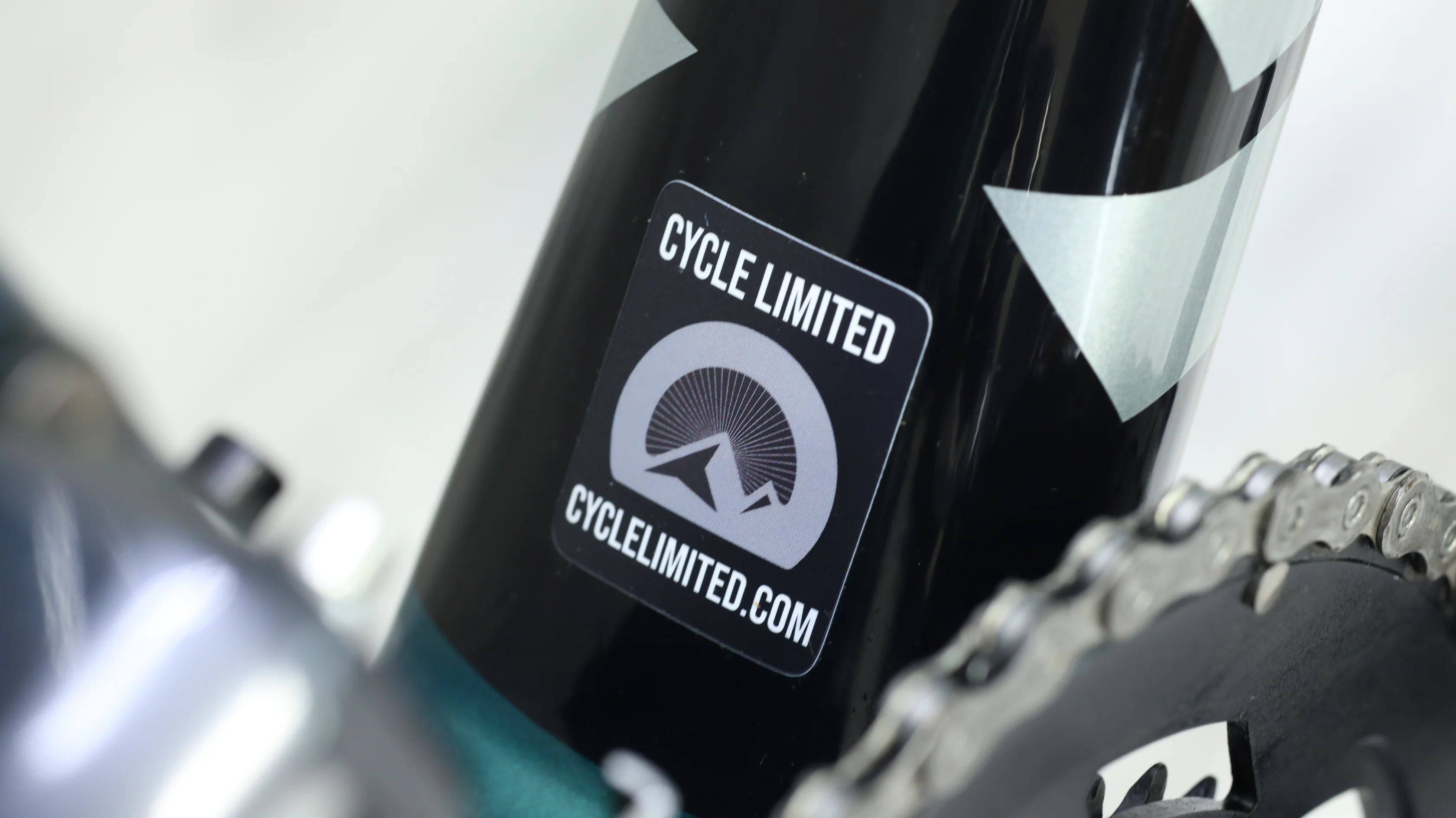 2021 Cannondale Synapse Carbon Disc Ultegra Di2 Road Bike - 51cm - Image 3