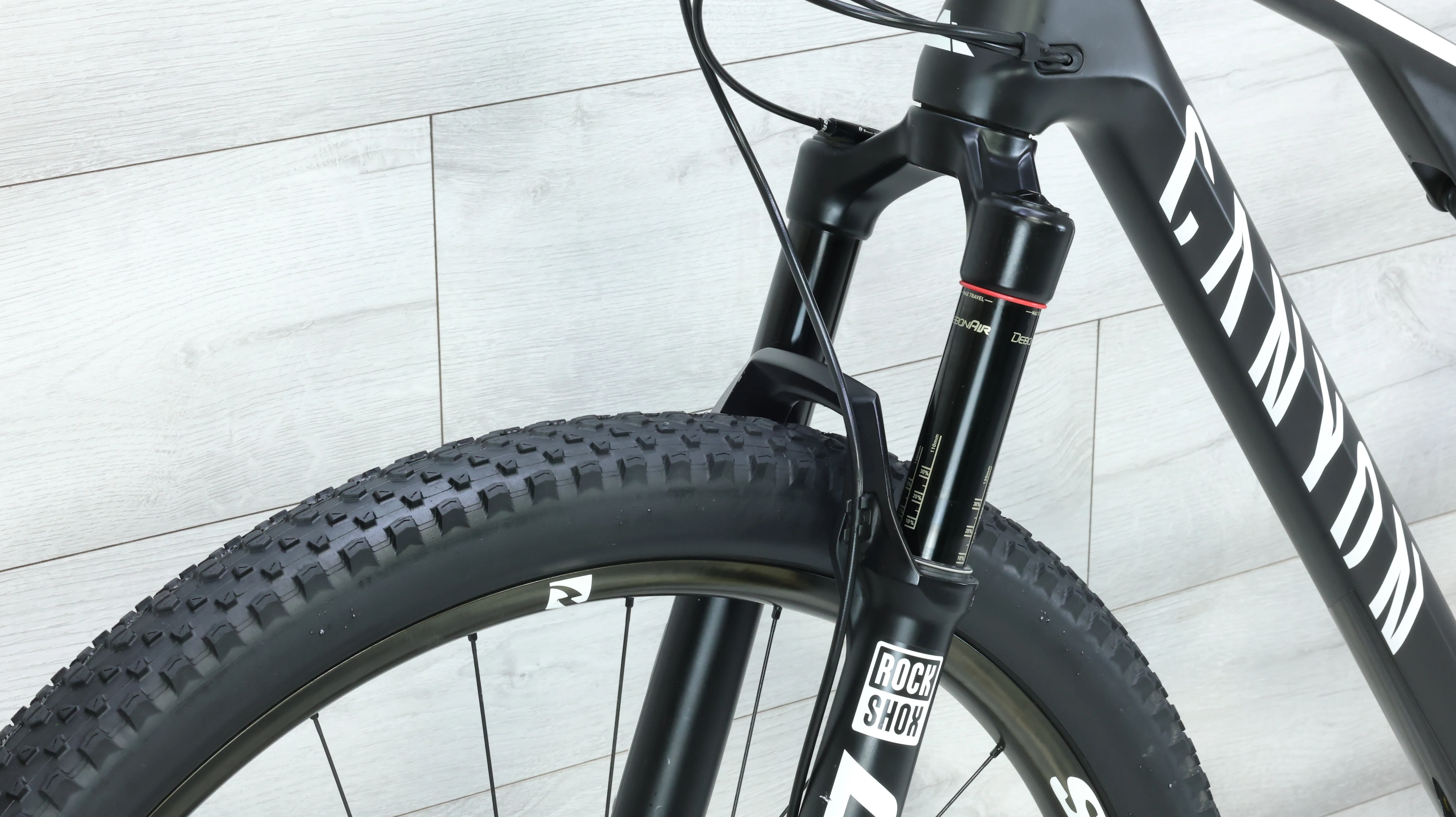 2021 Canyon Lux CF 8 Mountain Bike - Large - Image 11