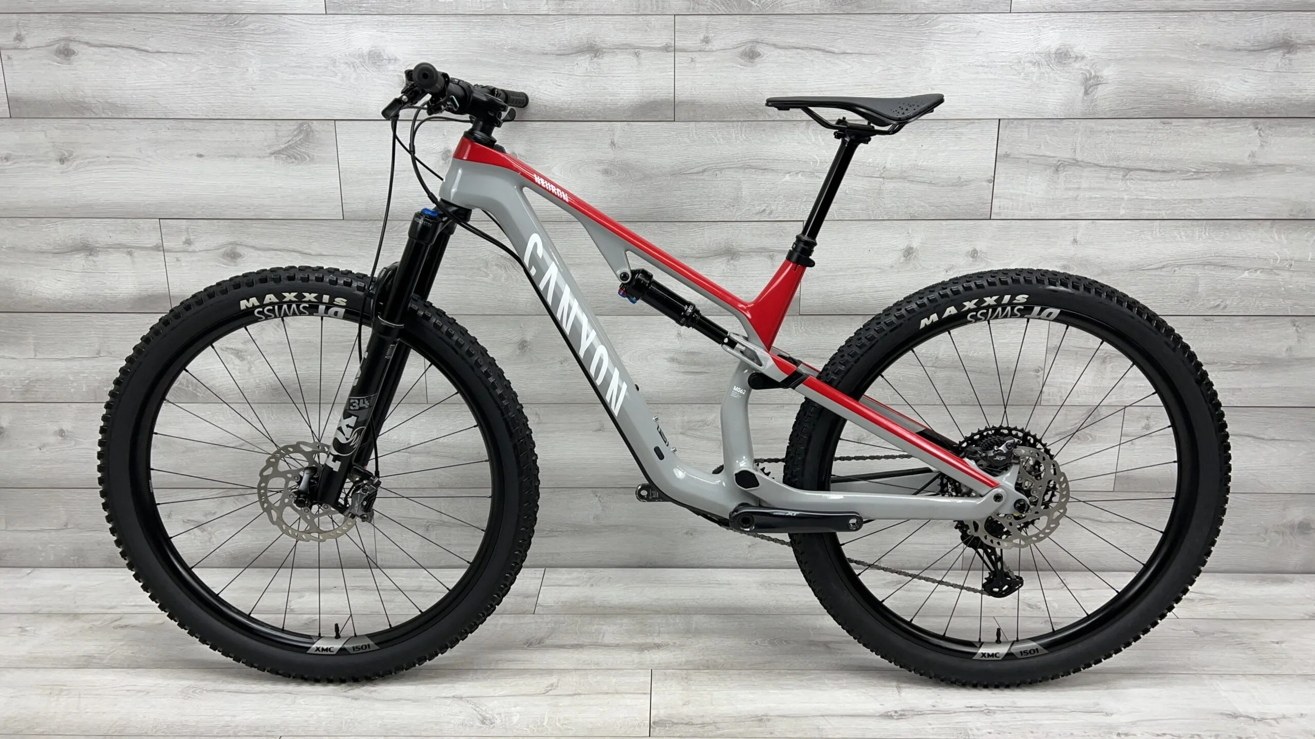 2021 Canyon Neuron CF 8  Mountain Bike - Medium - Image 2