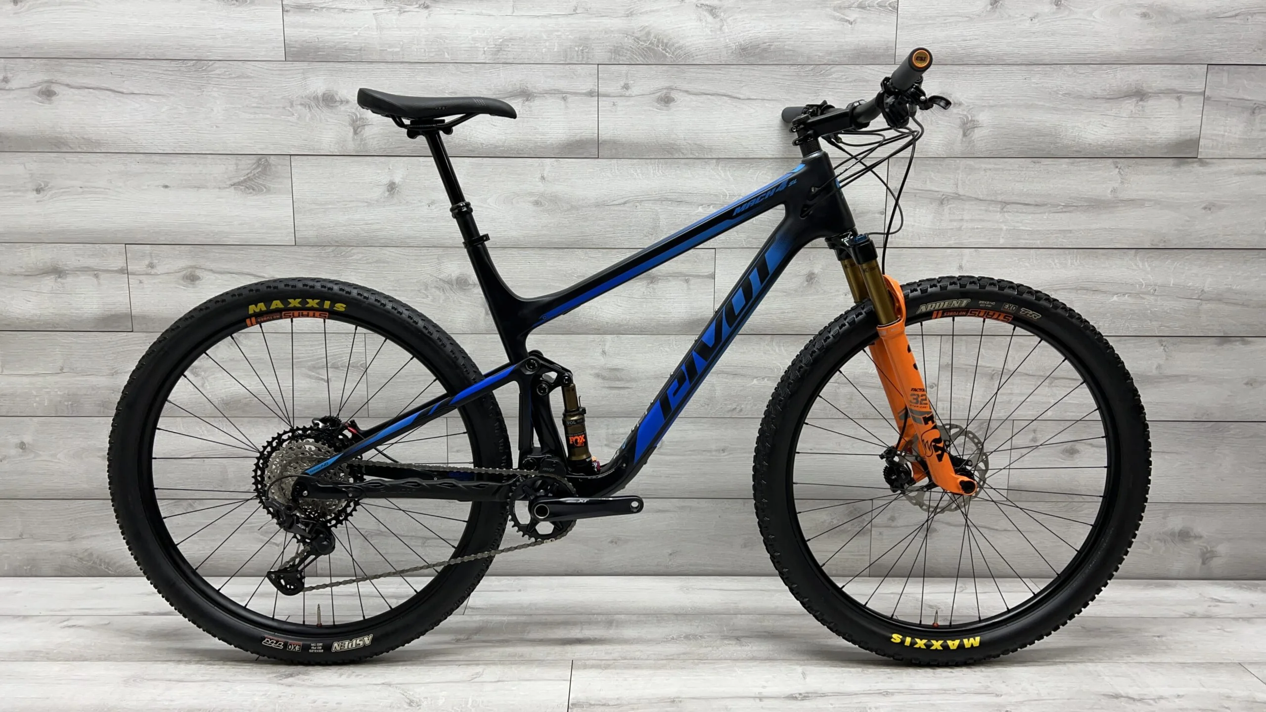 2021 Pivot Mach 4 SL Mountain Bike - X-Large
