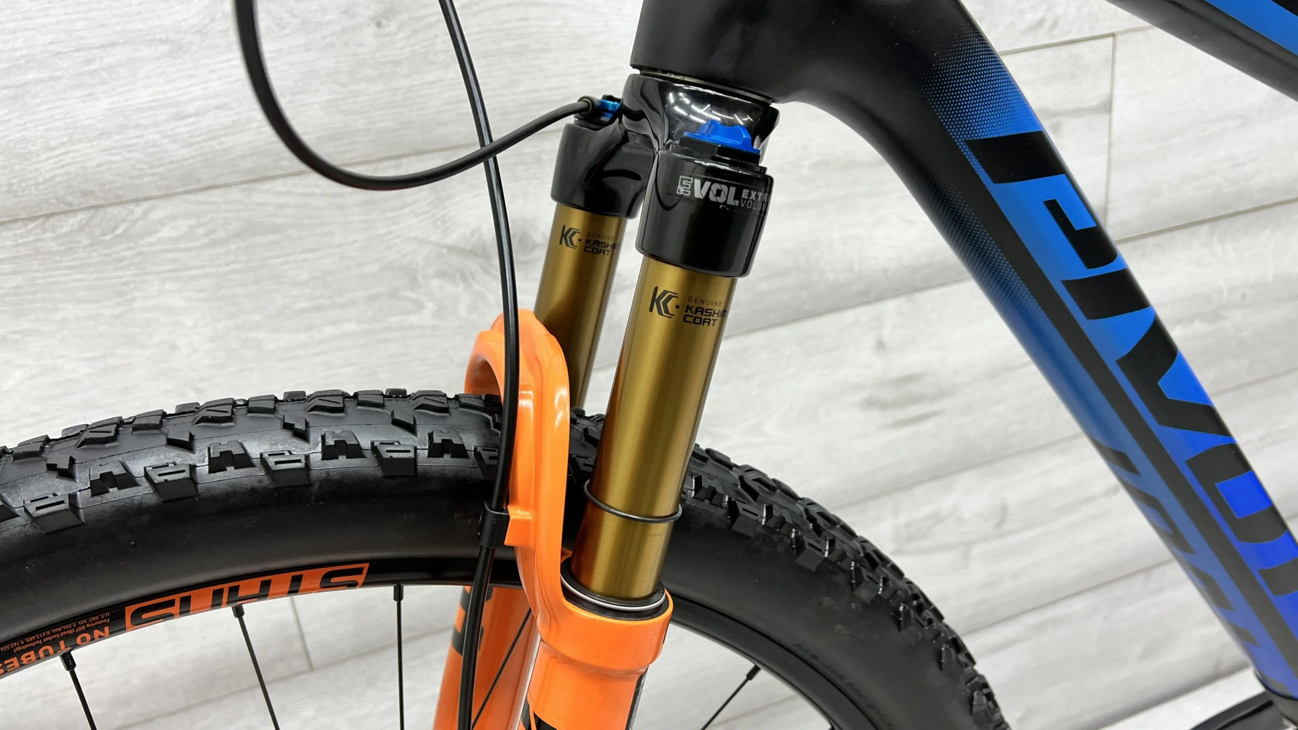 2021 Pivot Mach 4 SL Mountain Bike - X-Large - Image 8