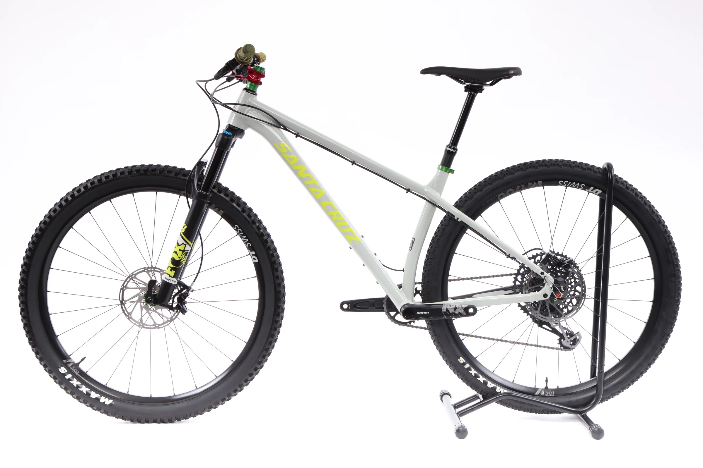 2021 Santa Cruz Chameleon AL Mountain Bike - Medium - Image 2