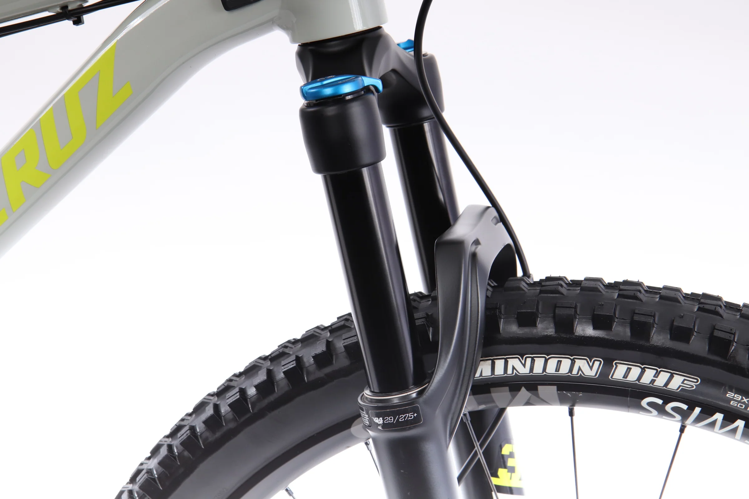 2021 Santa Cruz Chameleon AL Mountain Bike - Medium - Image 5