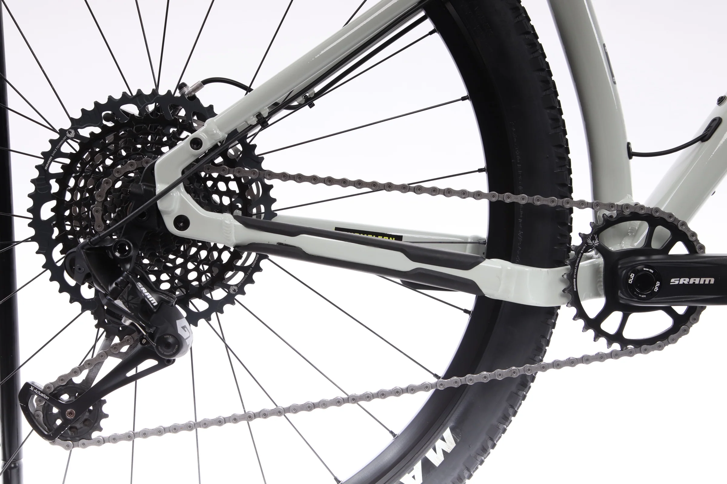 2021 Santa Cruz Chameleon AL Mountain Bike - Medium - Image 7