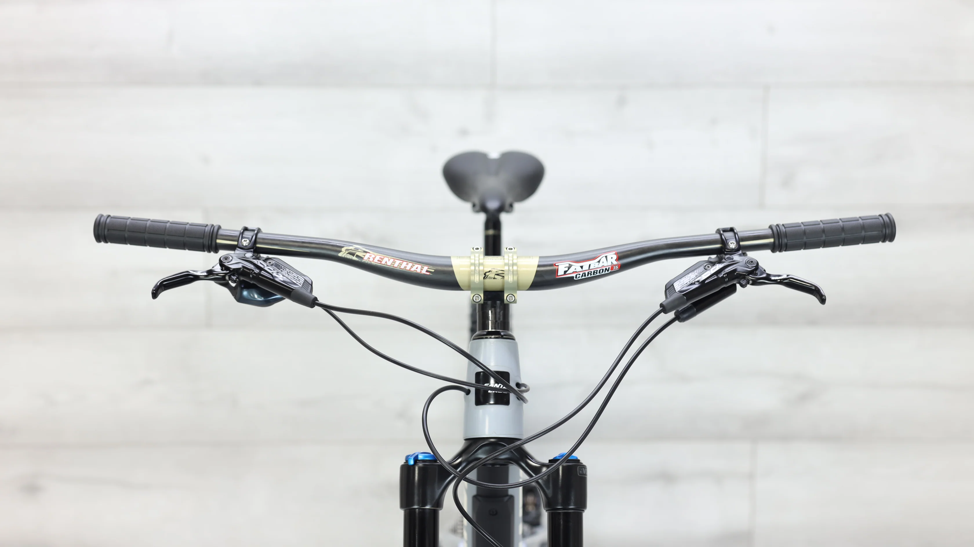 2021 Santa Cruz Hightower S Carbon Mountain Bike - Medium - Image 11