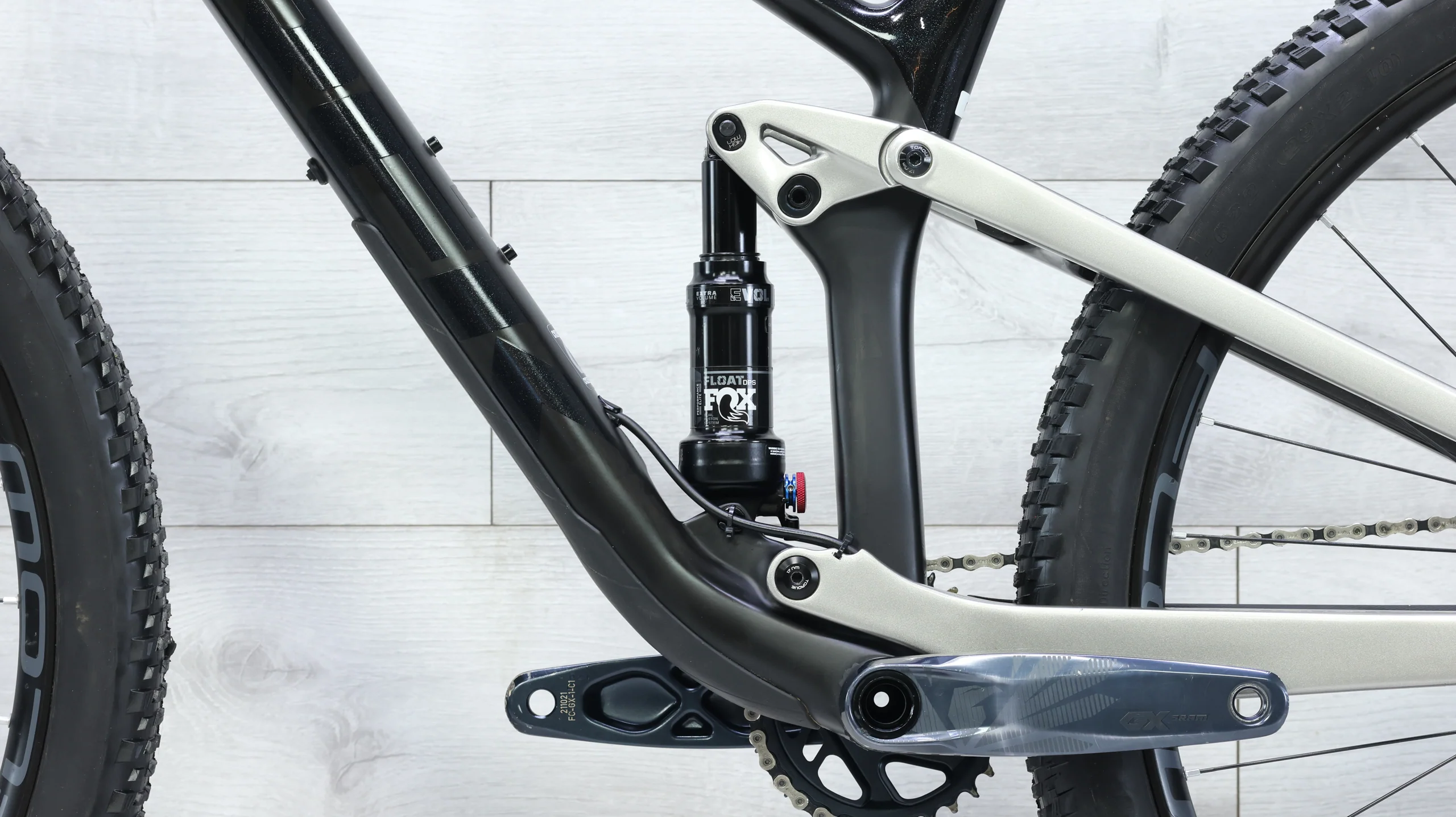 Trek Top Fuel 9 Mountain Bike - 2021, Medium - Image 9