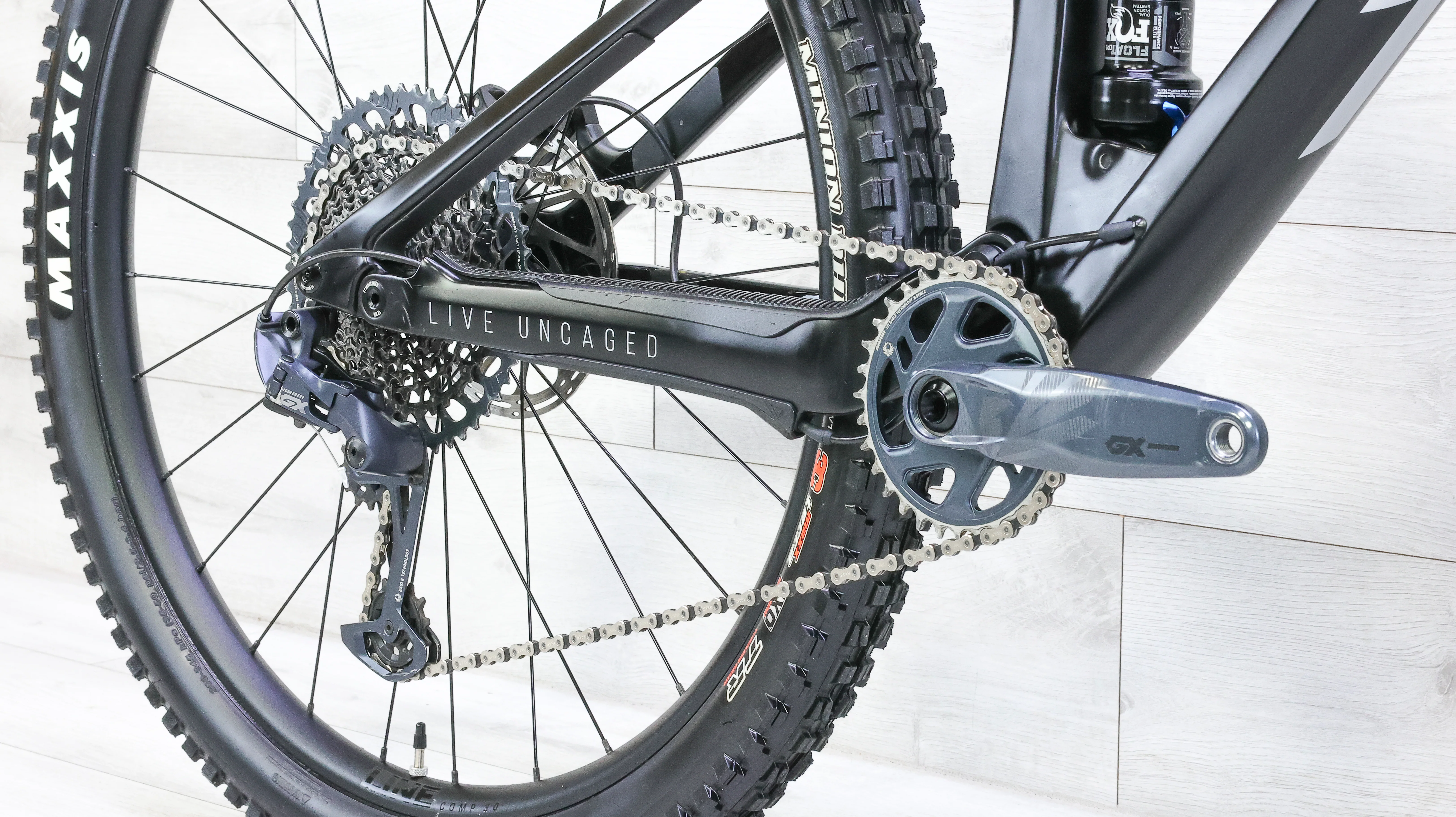 YT Izzo Pro 29 Mountain Bike - 2021, Large - Image 6