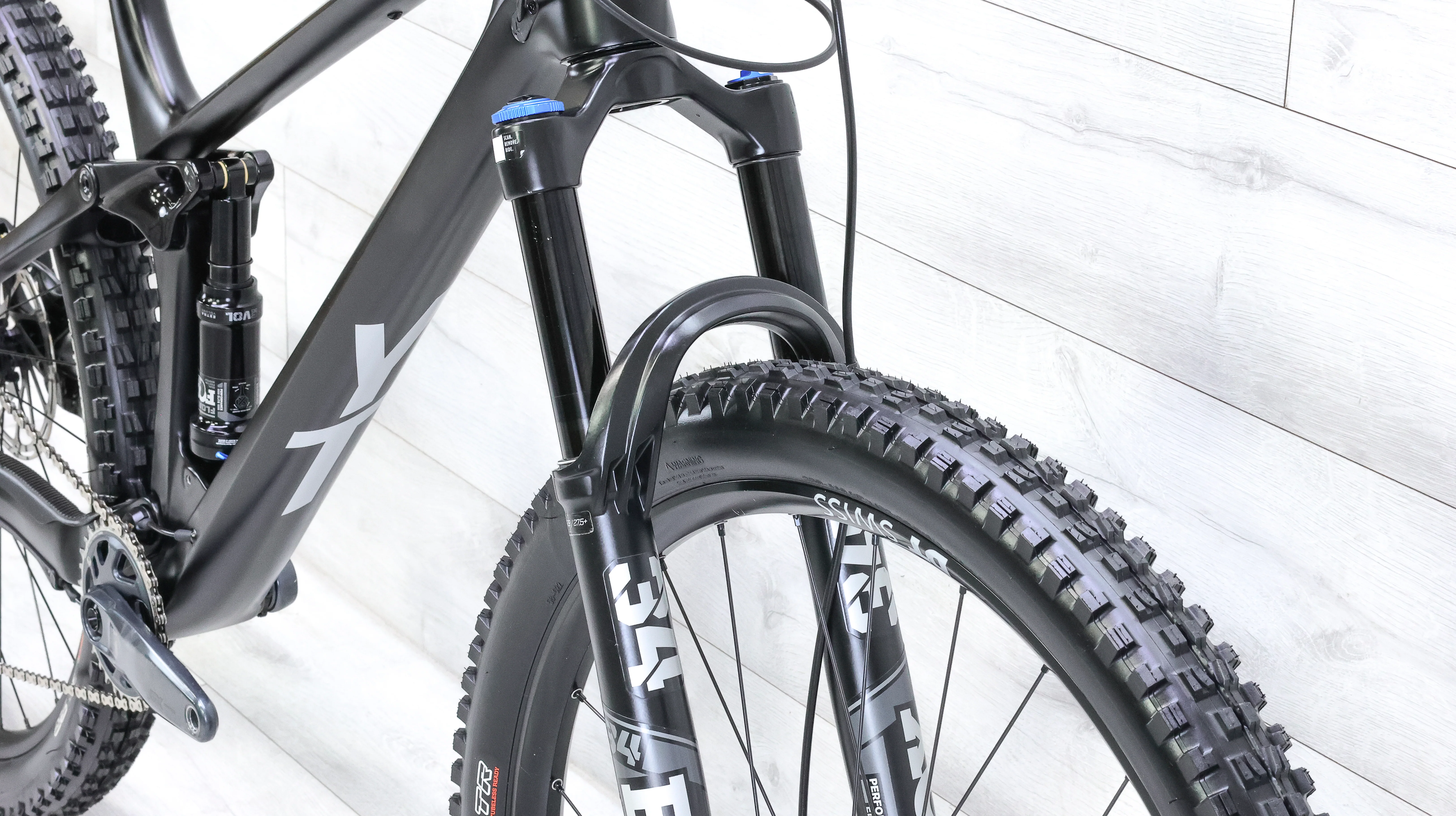 YT Izzo Pro 29 Mountain Bike - 2021, Large - Image 8