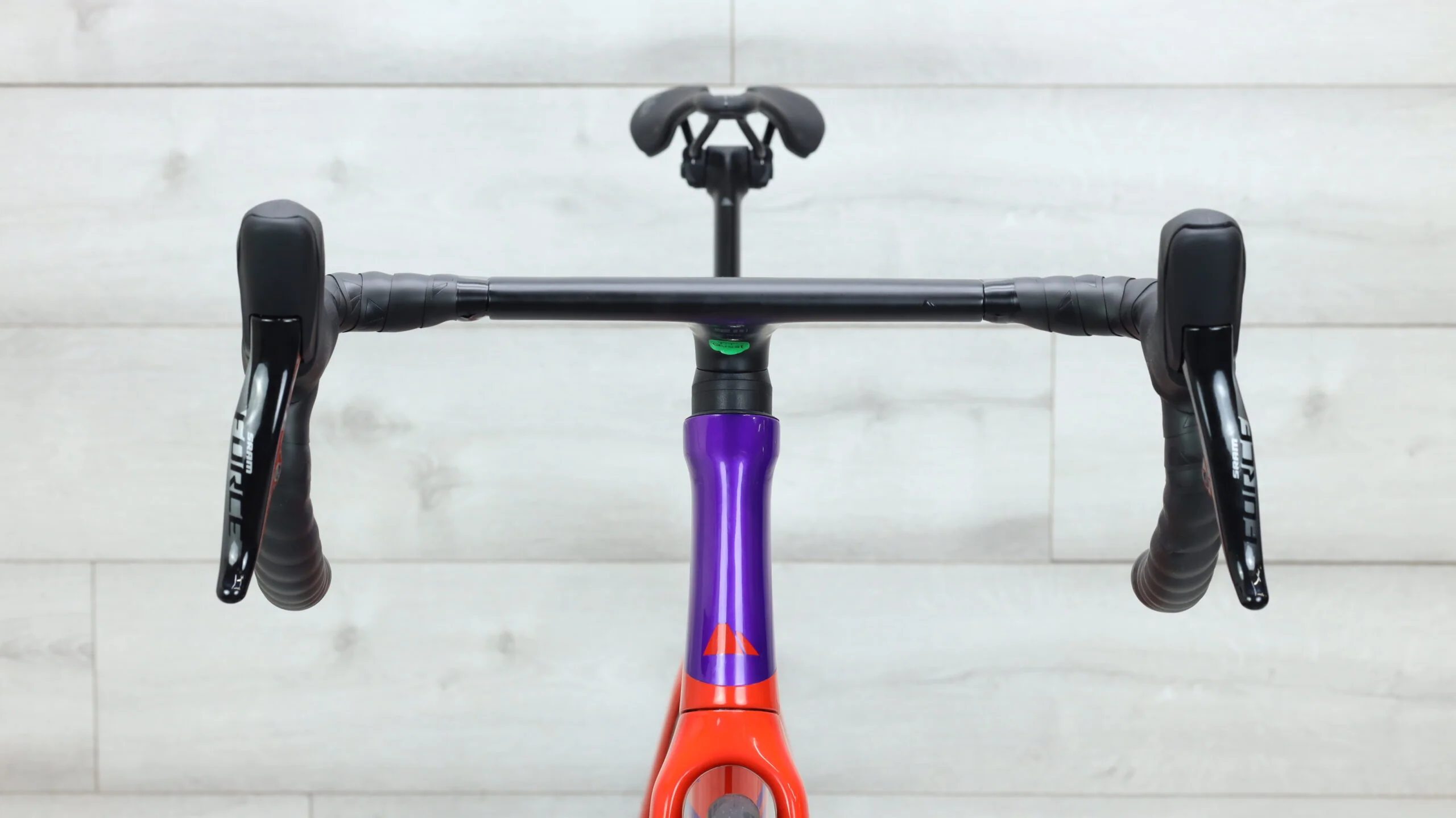 2023 Canyon Aeroad CF SLX 8 Disc eTap  Road Bike - Medium - Image 11