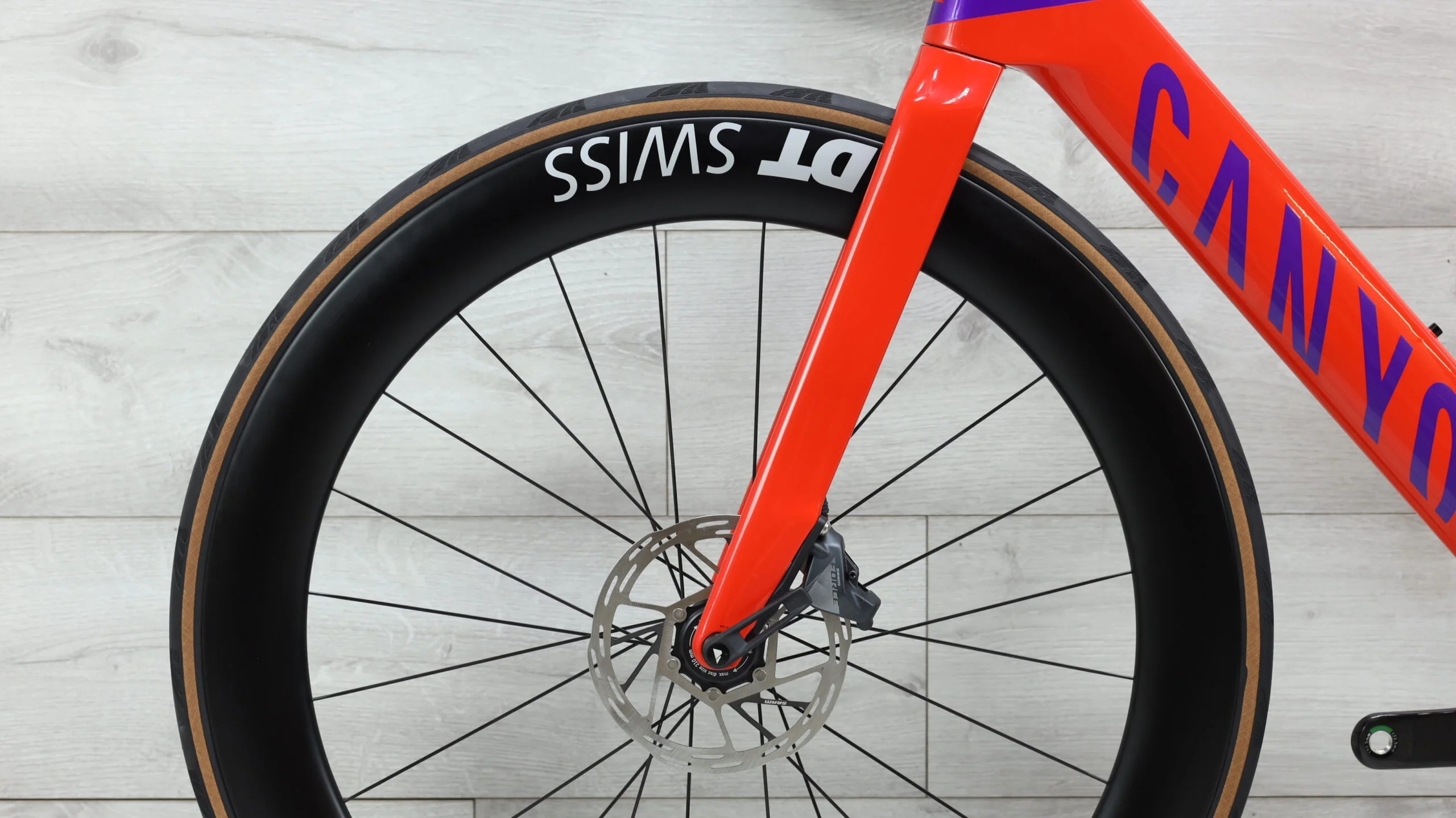 2023 Canyon Aeroad CF SLX 8 Disc eTap  Road Bike - Medium - Image 12