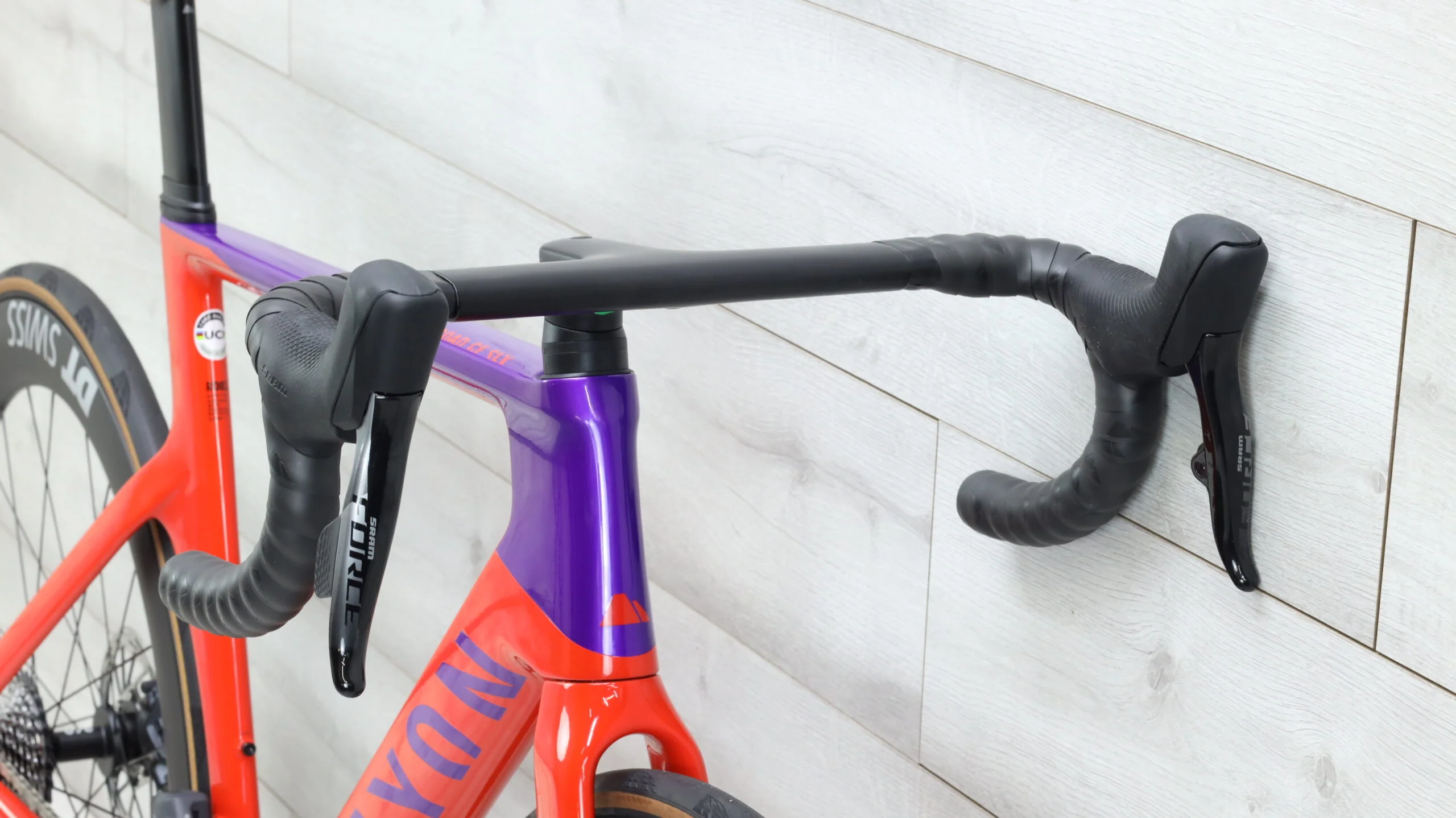 2023 Canyon Aeroad CF SLX 8 Disc eTap  Road Bike - Medium - Image 7
