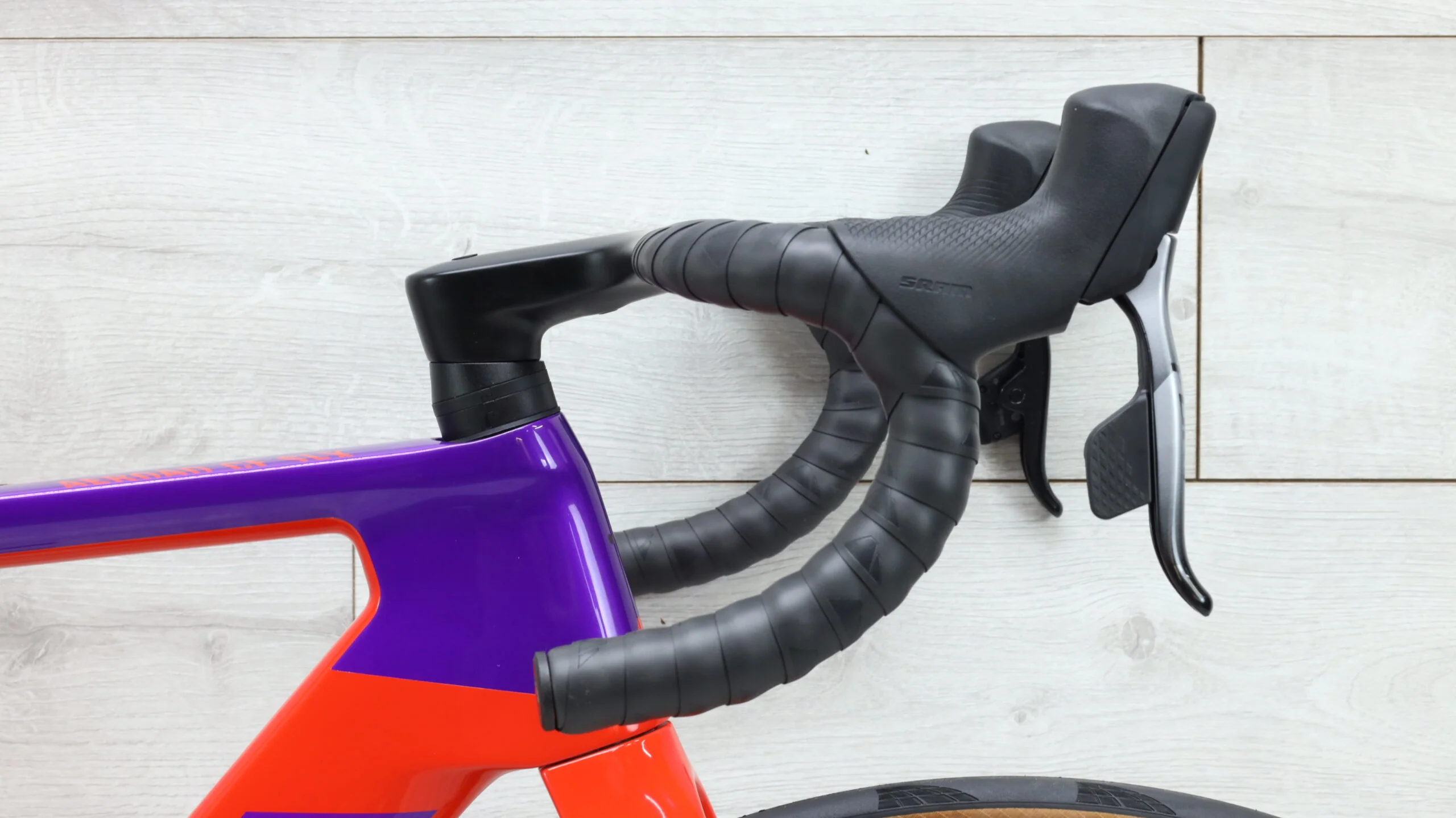 2022 Canyon Aeroad CF SLX 8 Disc eTap Road Bike - Small - Image 9