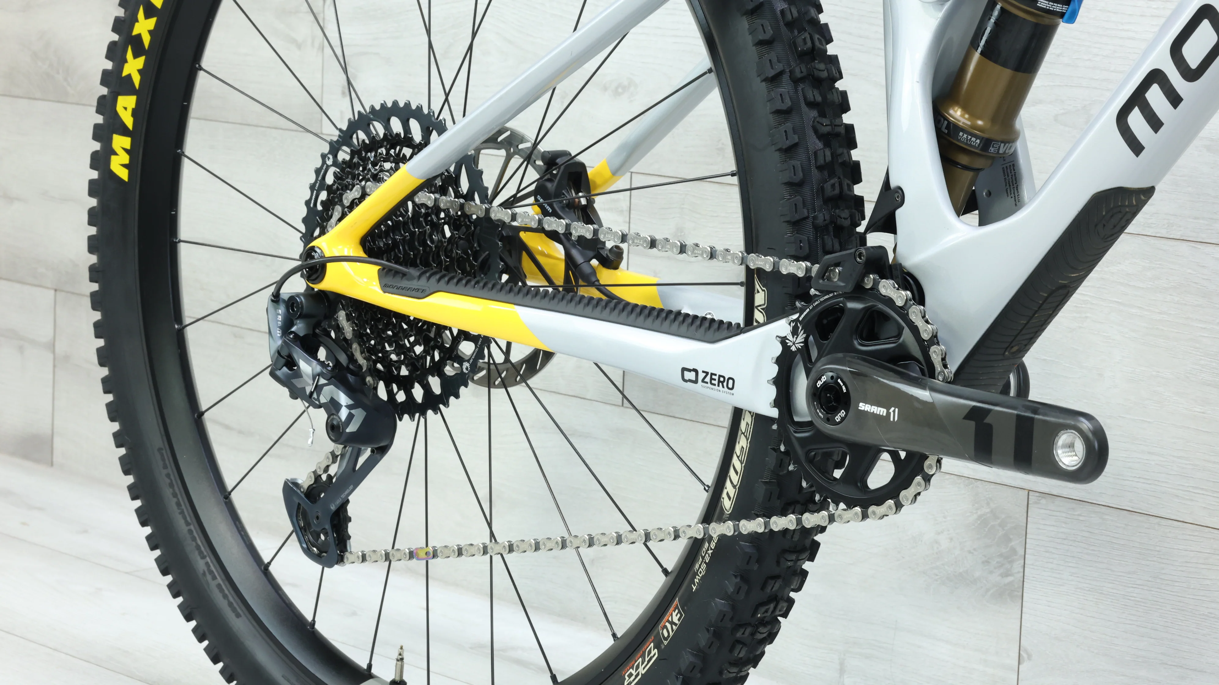 2022 Mondraker Raze Carbon RR Mountain Bike - Large - Image 6