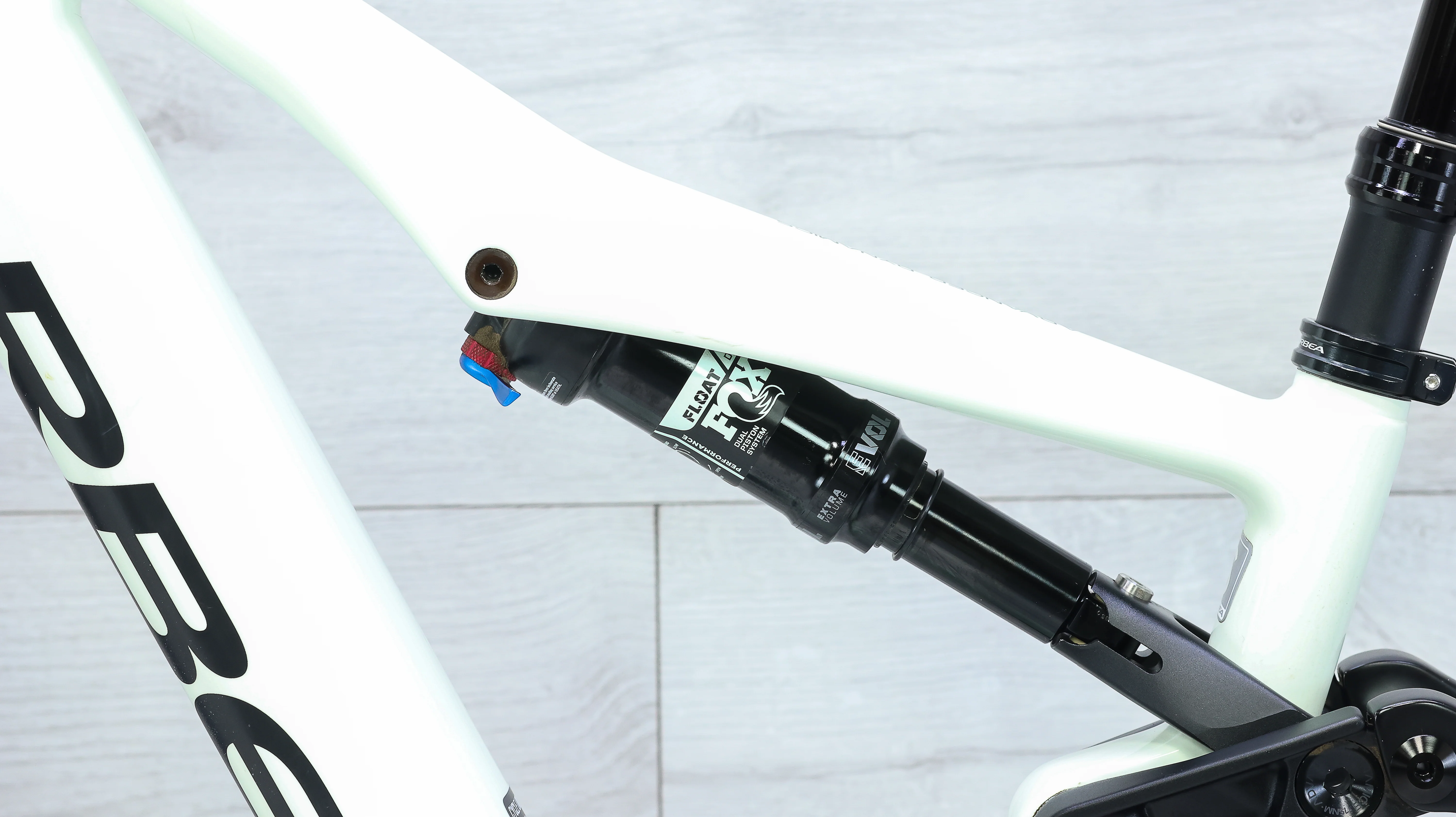 2022 Orbea Rise M20 Mountain E-Bike - Small - Image 11