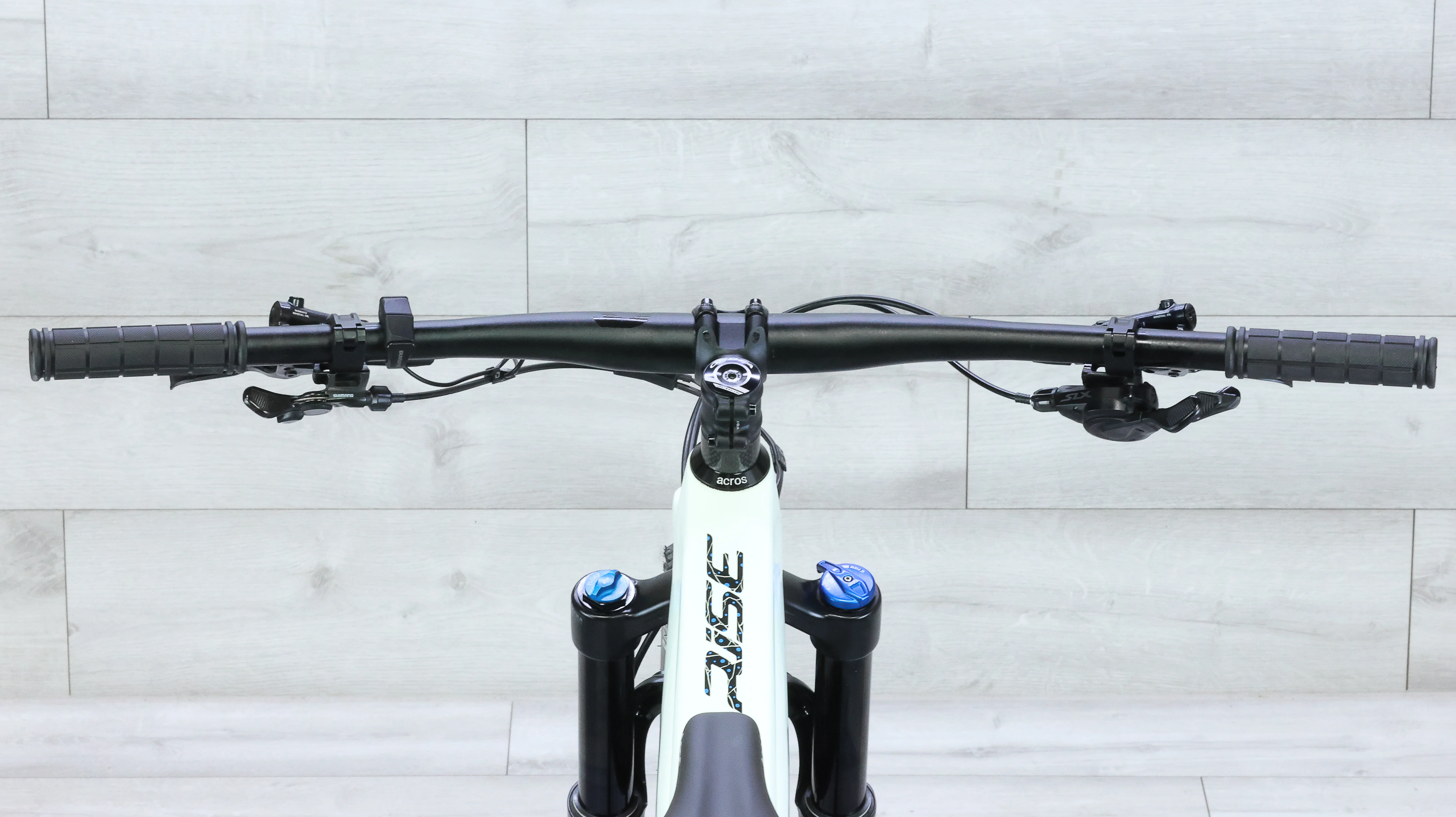 2022 Orbea Rise M20 Mountain E-Bike - Small - Image 15