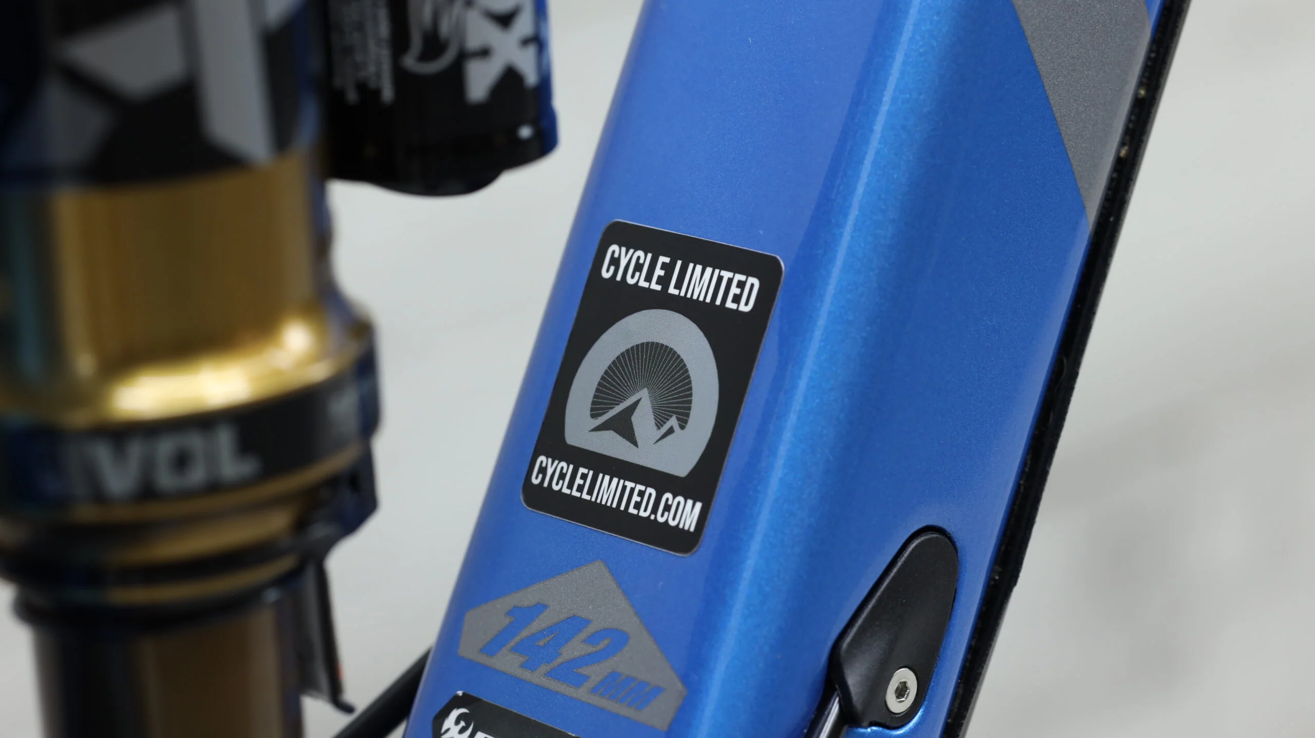 2022 Pivot Switchblade Pro X01 Mountain Bike - Medium - Image 3