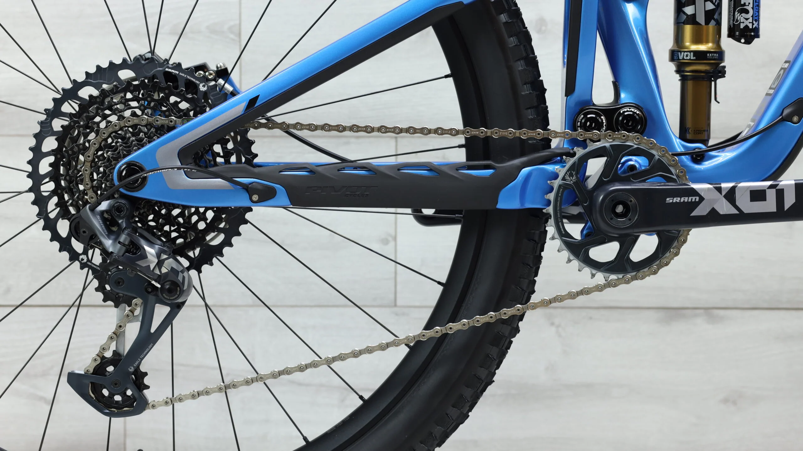 2022 Pivot Switchblade Pro X01 Mountain Bike - Medium - Image 4