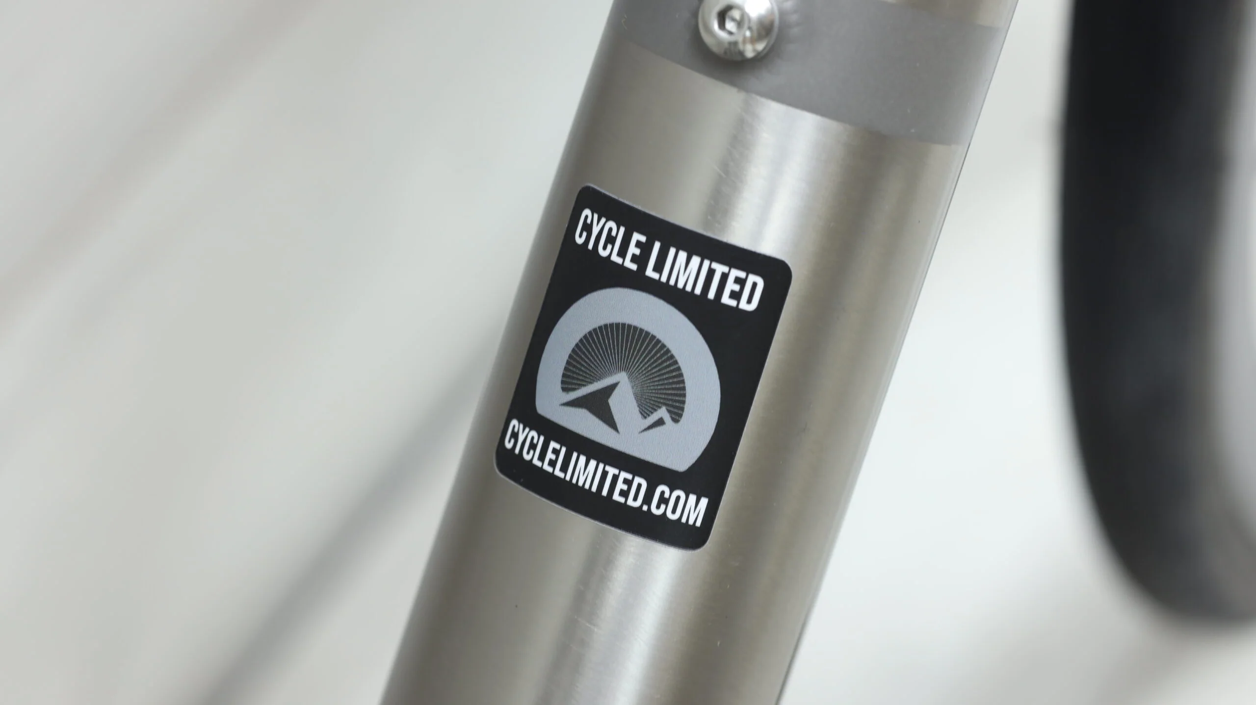 2022 Ribble Endurance Ti Disc Road Bike - Small - Image 3