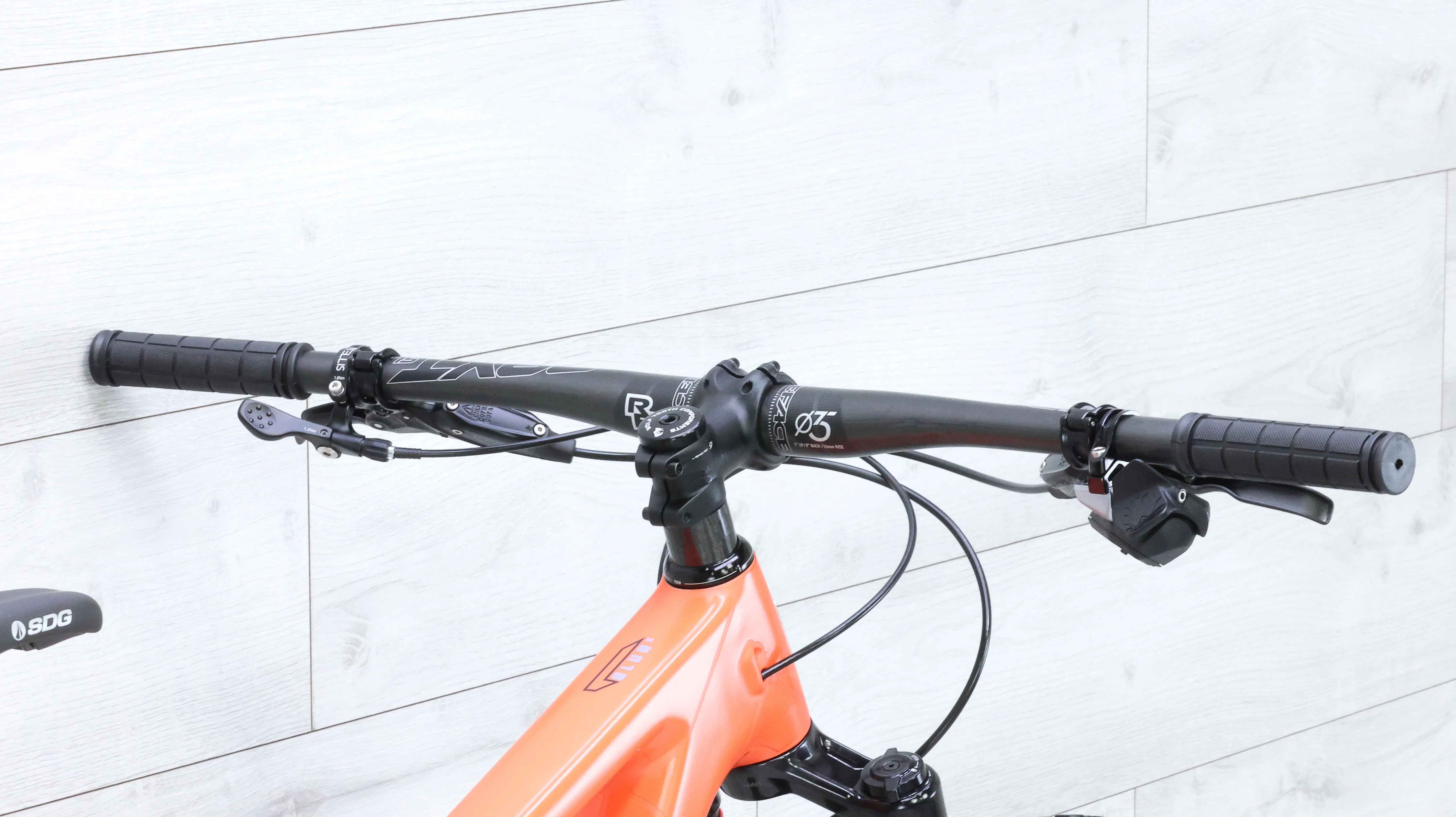 2022 Santa Cruz Blur X01 AXS TR Mountain Bike - Medium - Image 13