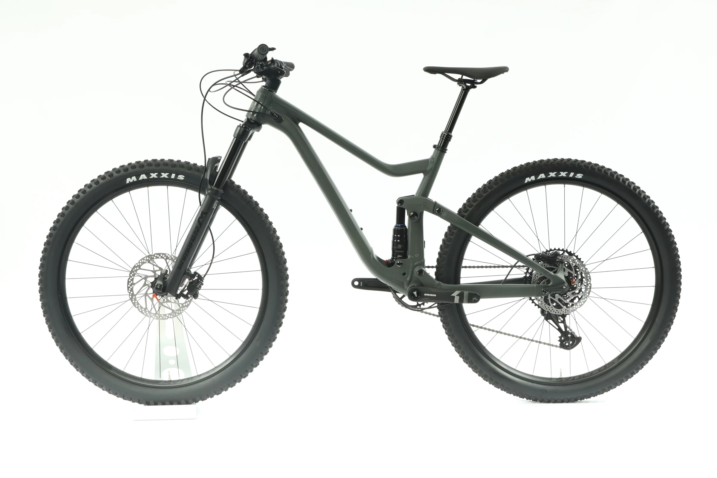 2022 Scott Genius 950 Mountain Bike - Medium - Image 2