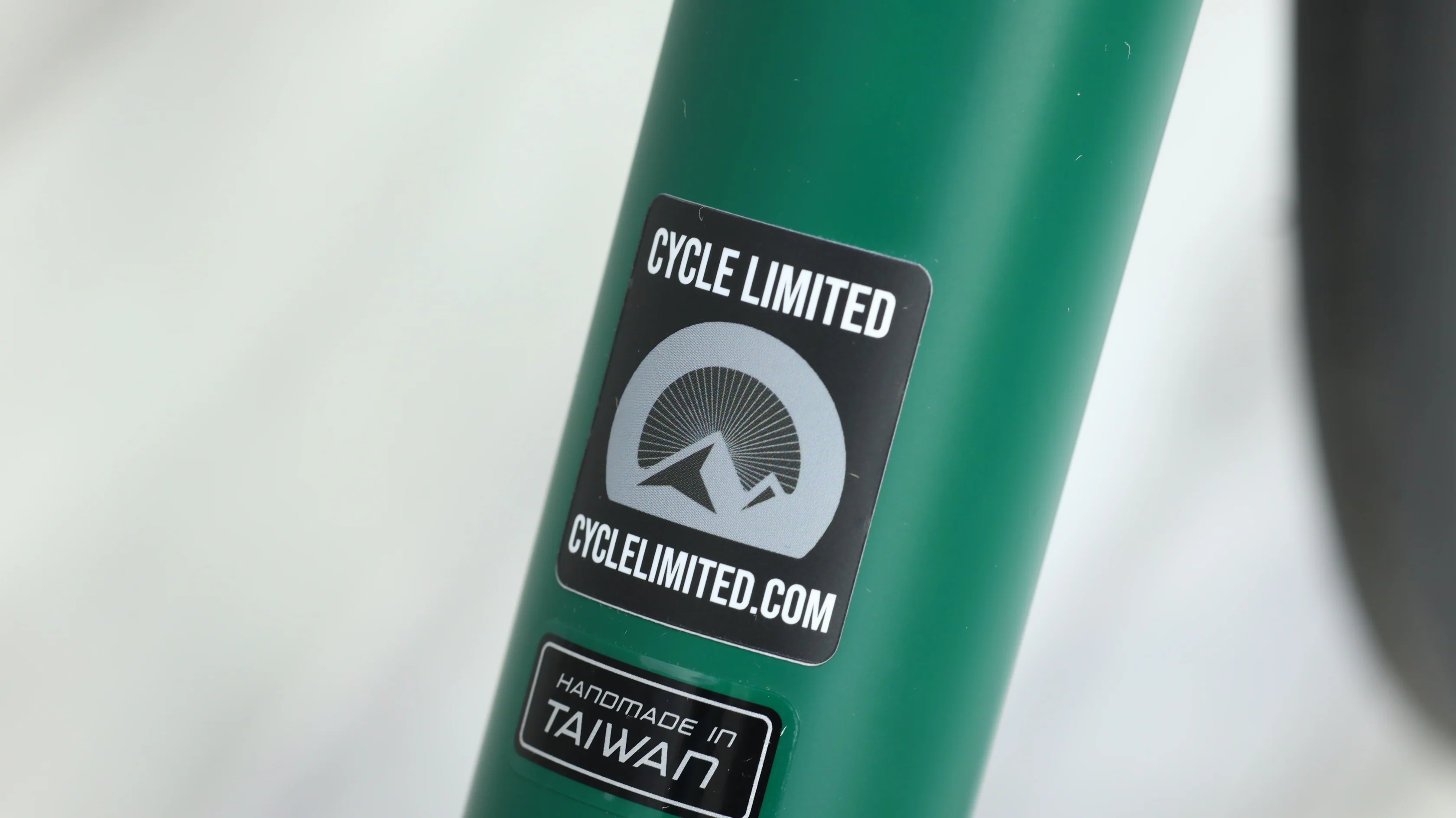 2022 Specialized Aethos Expert Road Bike - 56cm - Image 3
