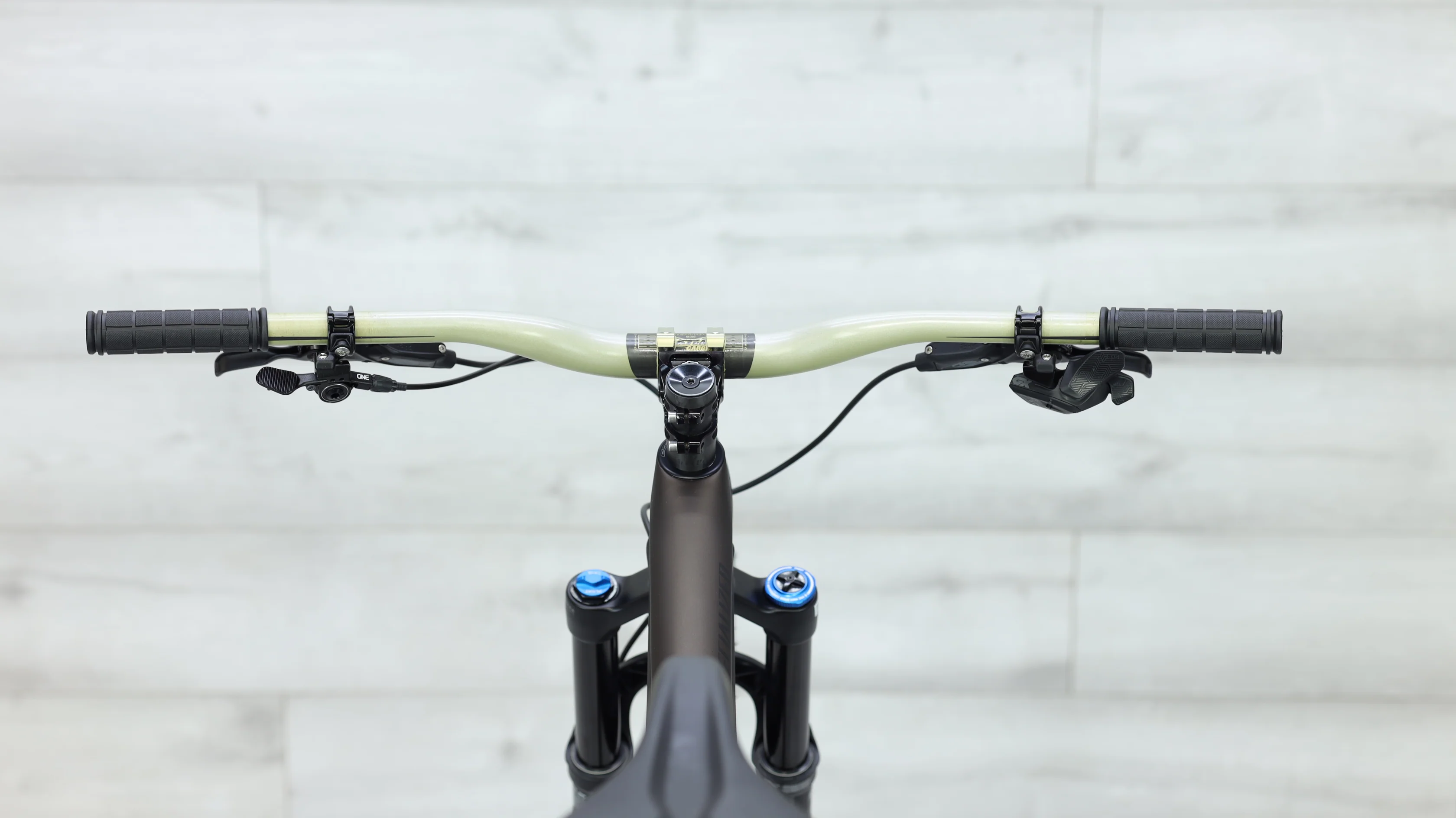 2022 Specialized Stumpjumper Expert AXS Mountain Bike - Large (S4) - Image 12