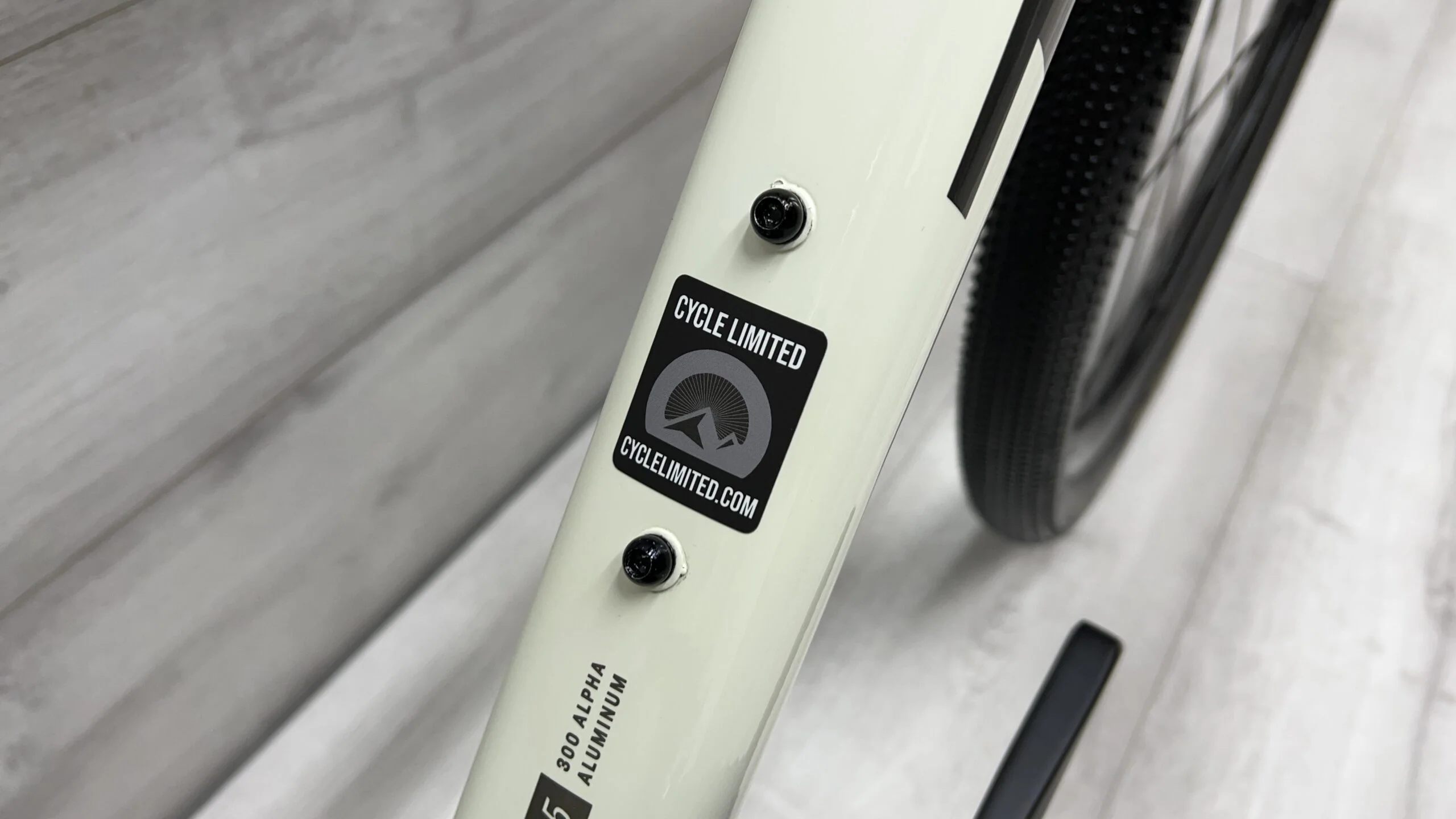 2022 Trek Checkpoint ALR 5  Gravel Bike - 58cm - Image 3