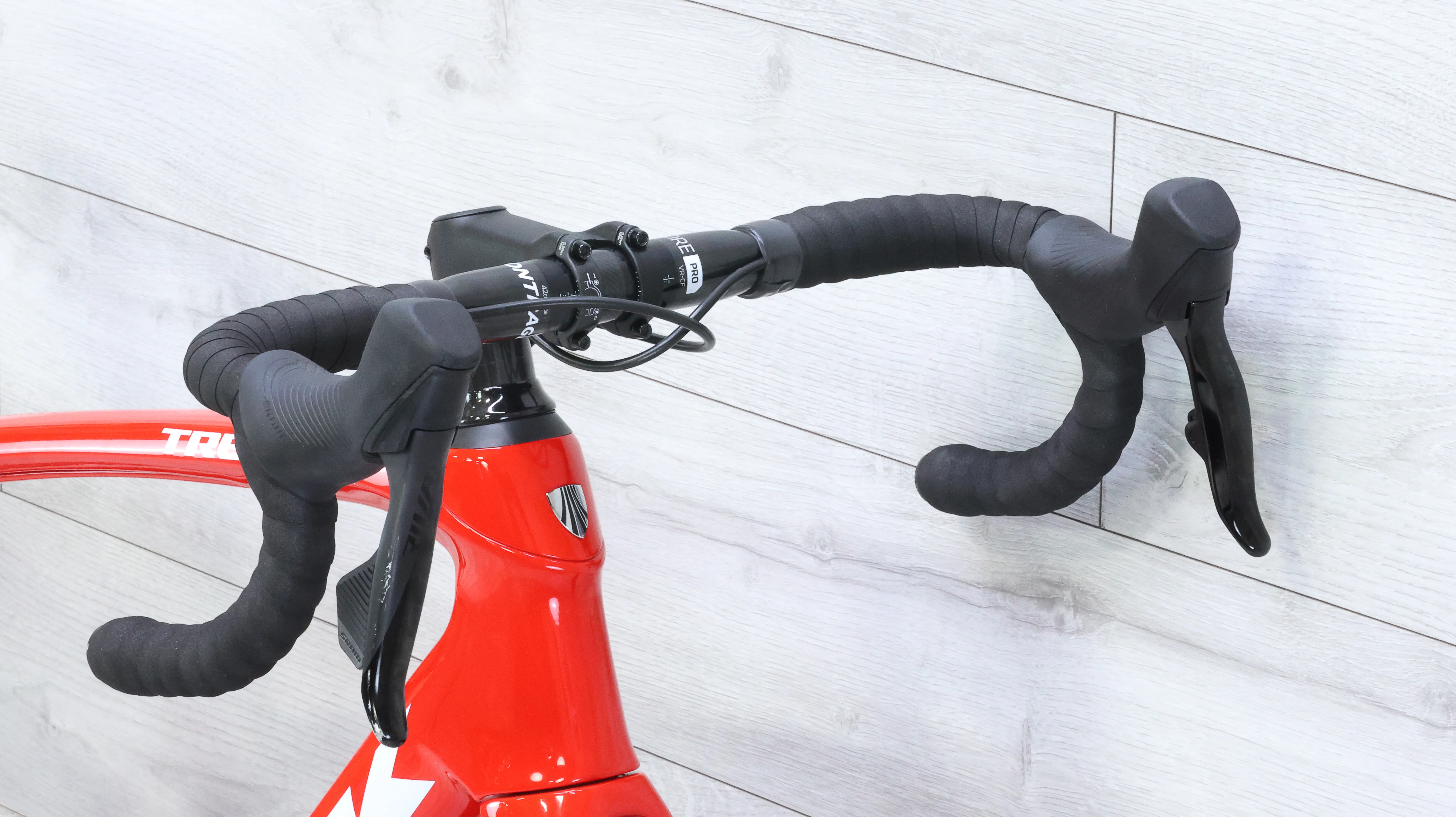 2022 Trek Domane SLR 6 AXS Road Bike - 54cm - Image 11