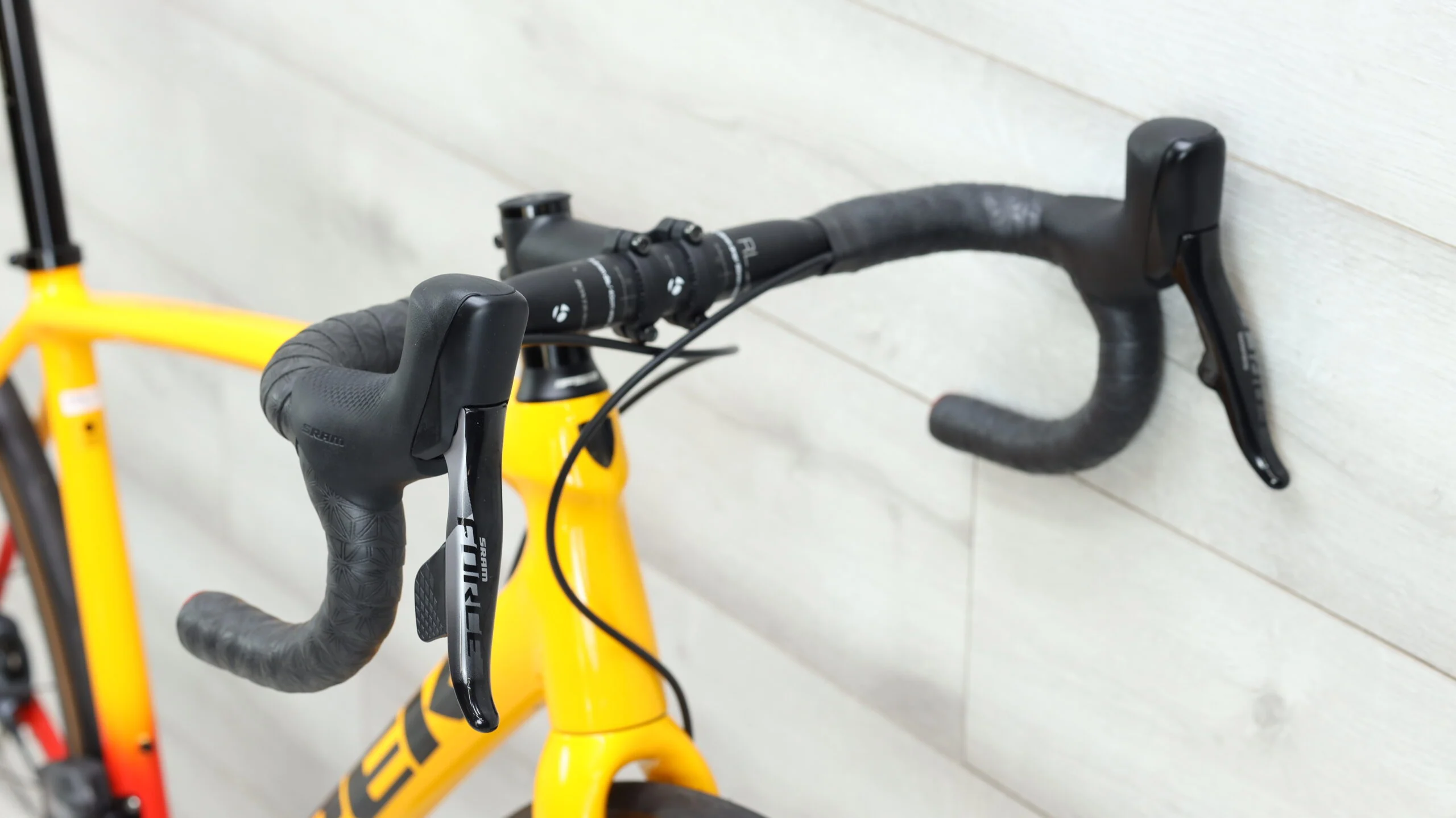 2022 Trek Emonda ALR Road Bike - 54cm - Image 7
