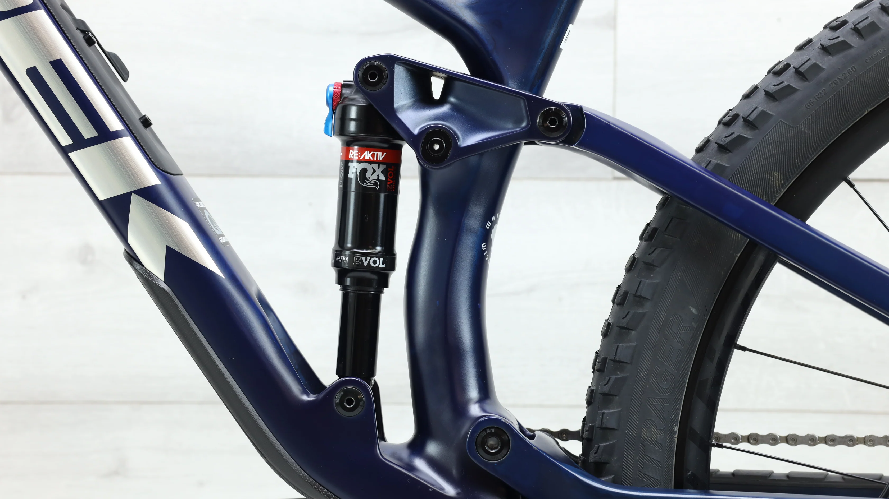 2022 Trek Fuel EX 9.7 Mountain Bike - Med/Large - Image 10