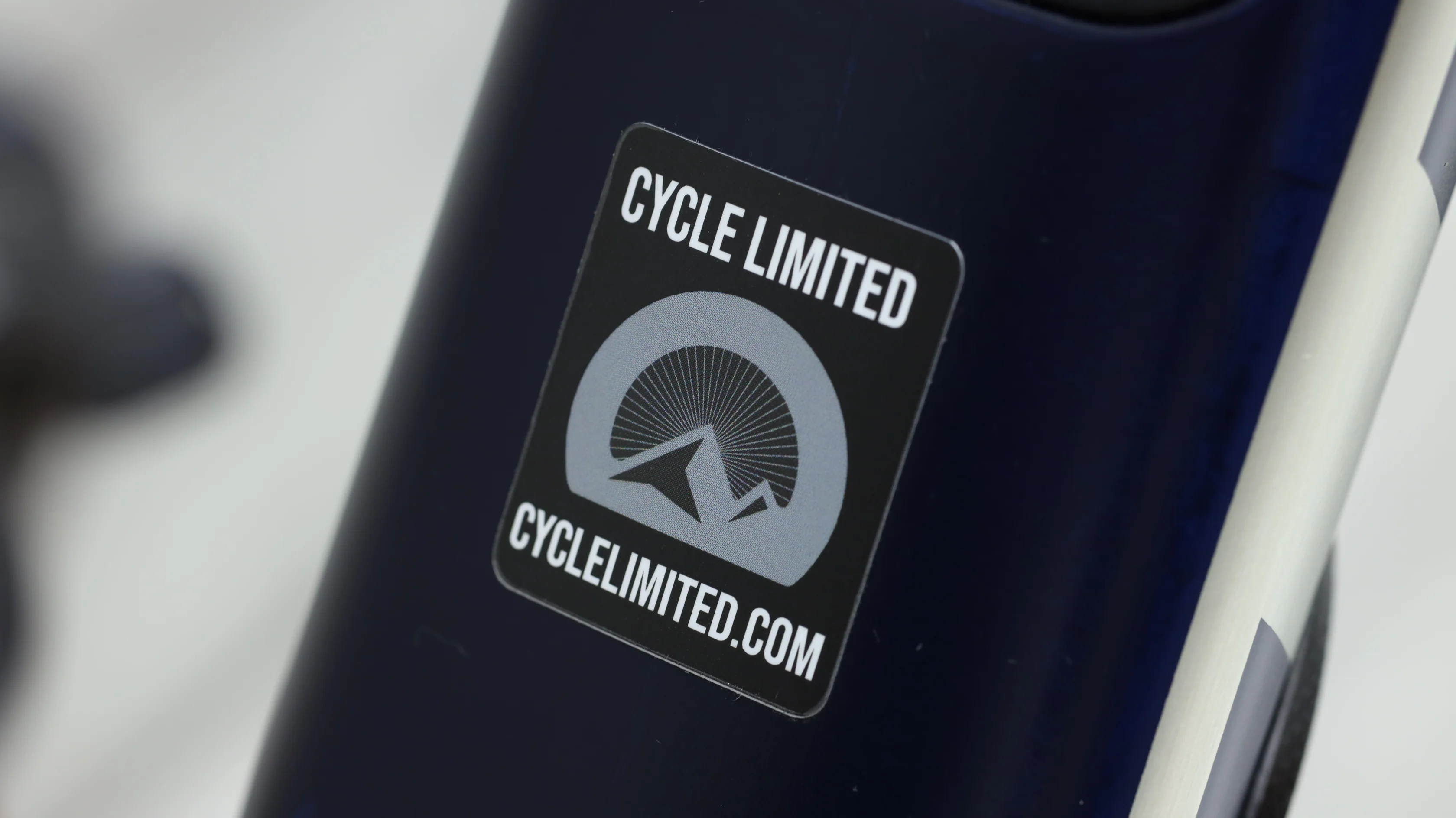 2022 Trek Fuel EX 9.7 Mountain Bike - Med/Large - Image 3