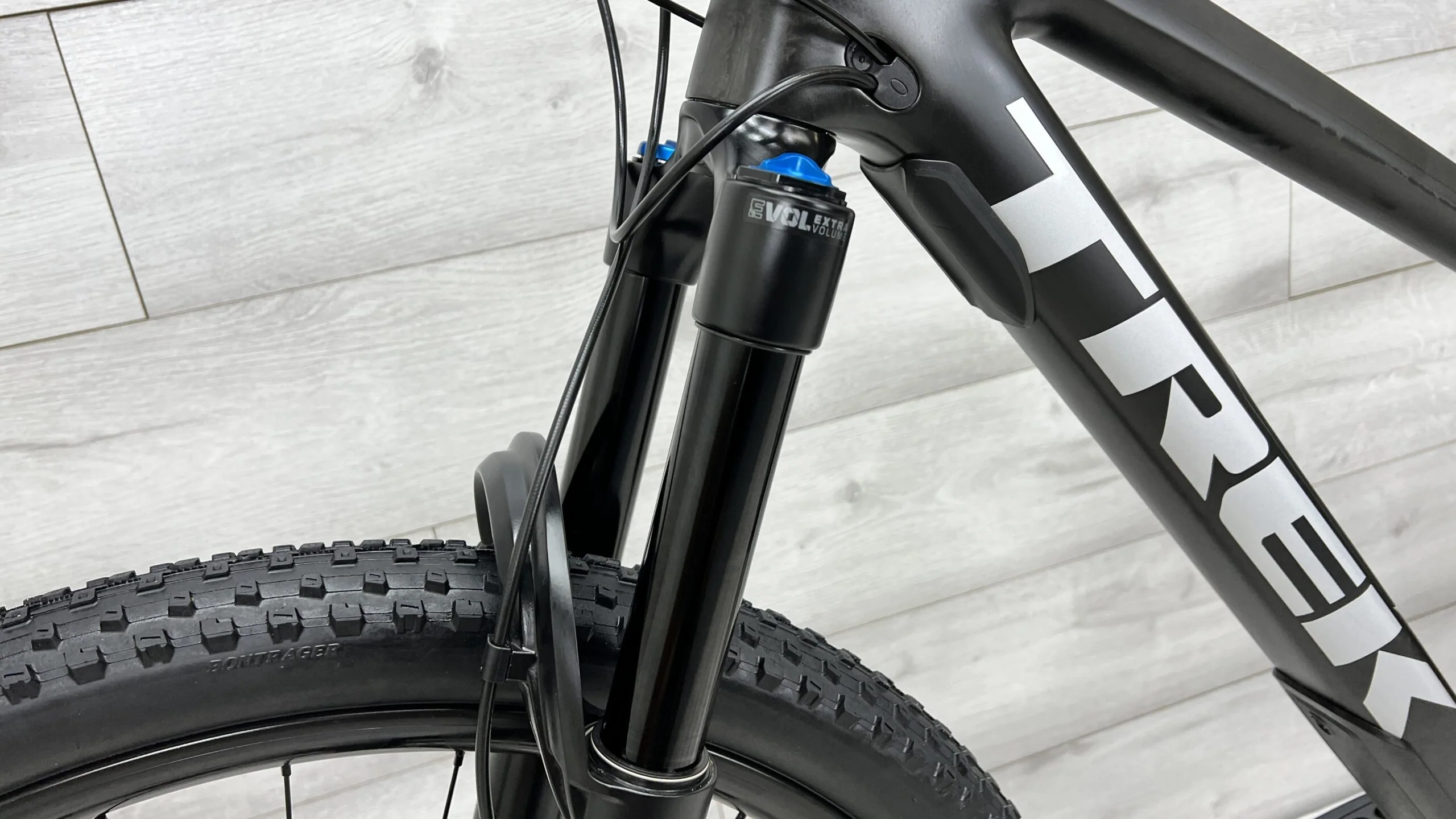 2022 Trek Fuel EX 9.8 GX Mountain Bike - Medium - Image 8
