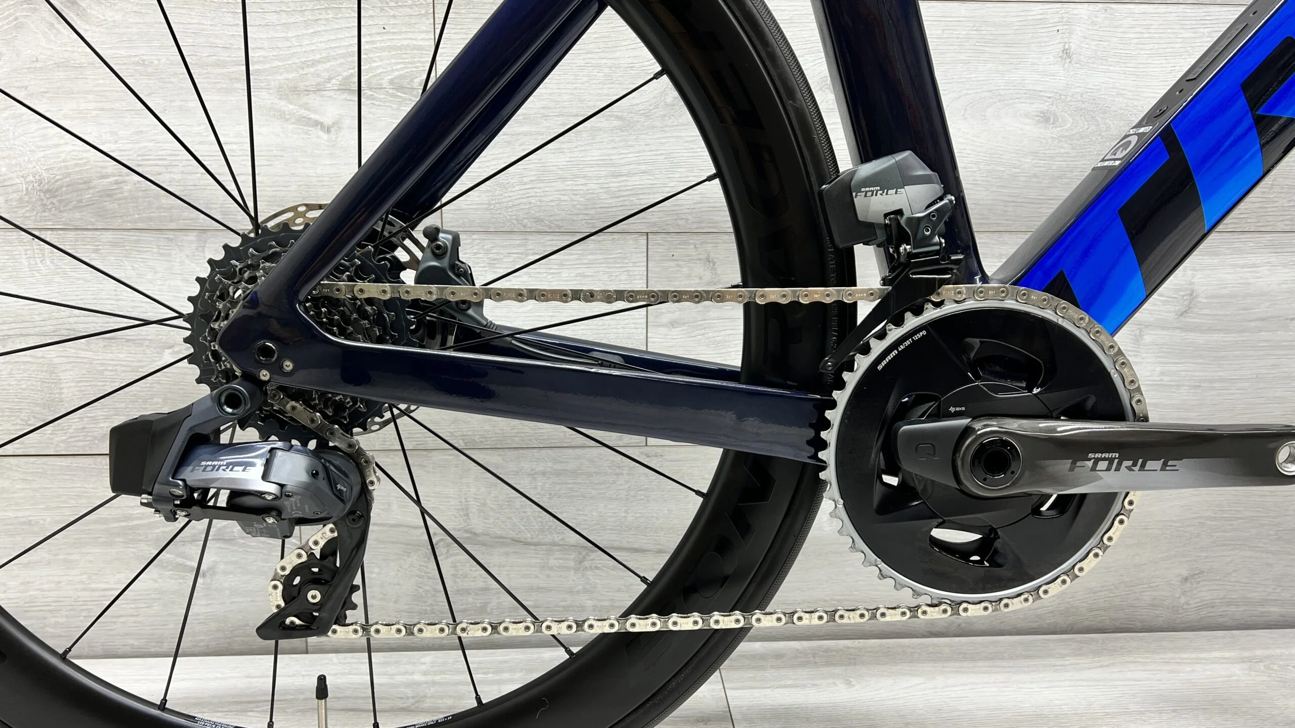 2022 Trek Madone SL 7 eTap  Road Bike - 54cm - Image 6