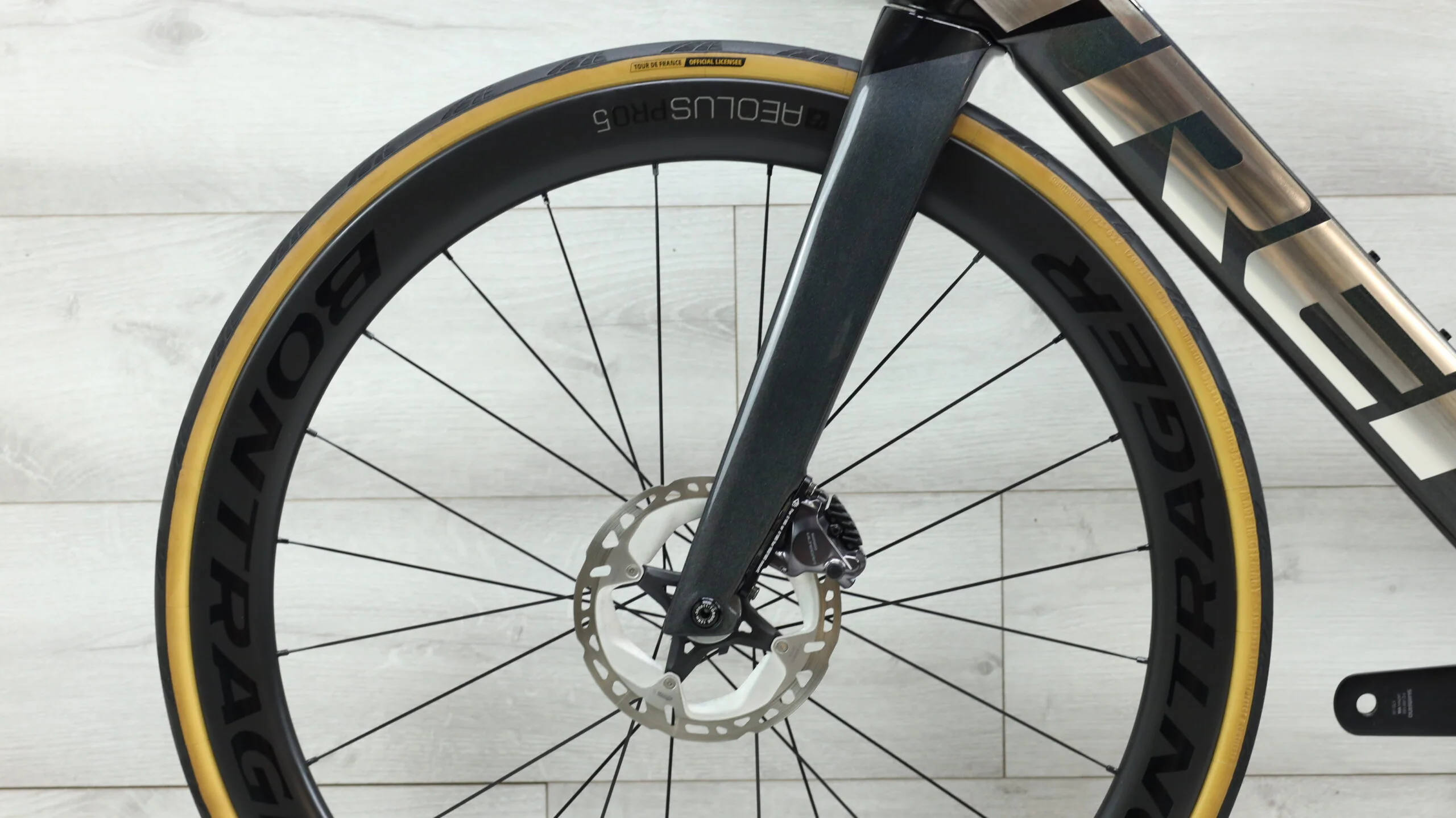 2022 Trek Madone SLR 7 Gen 6 Road Bike - 52cm - Image 12