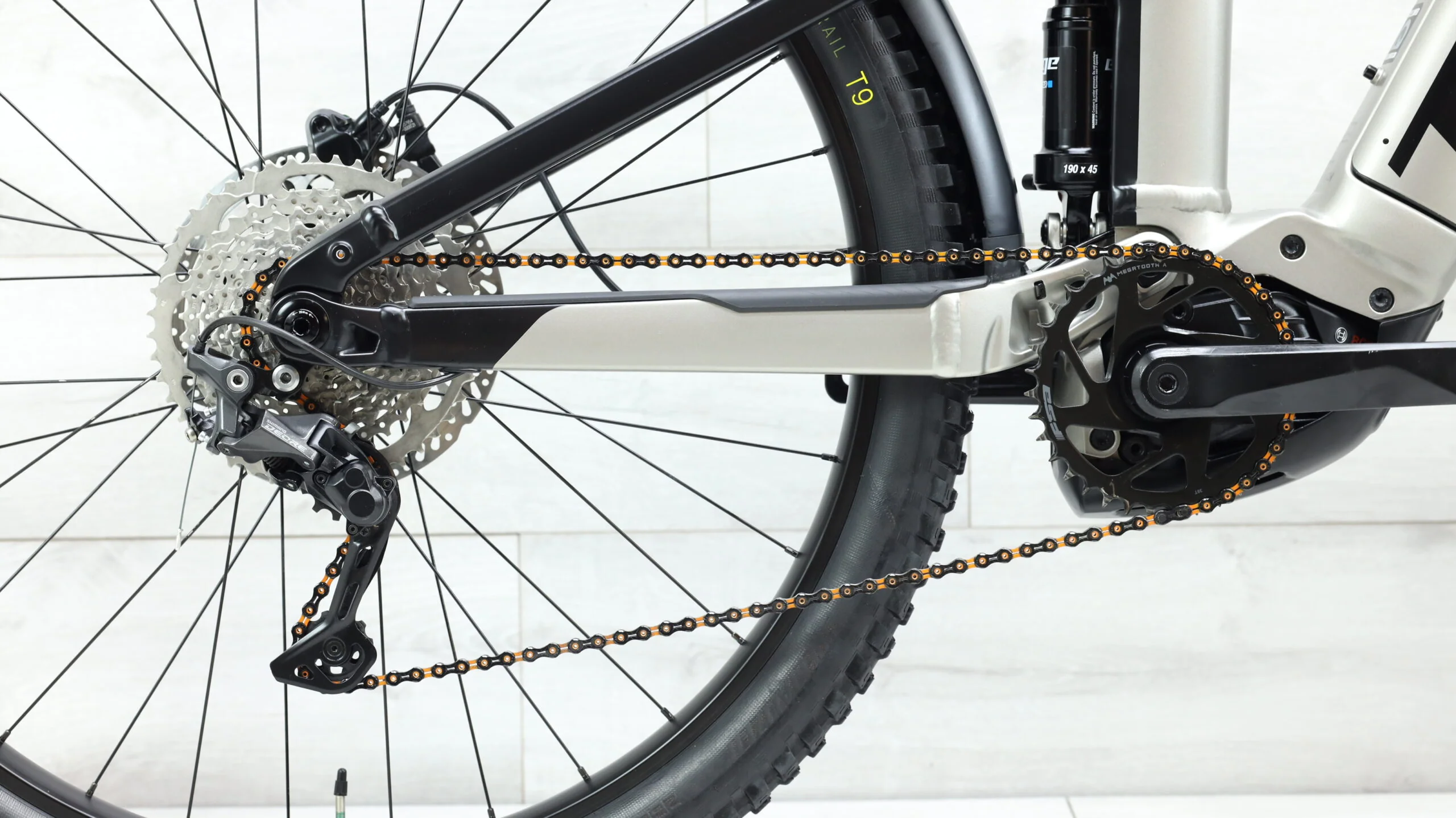 2022 Trek Powerfly FS 4 E-Mountain Bike - Medium - Image 4