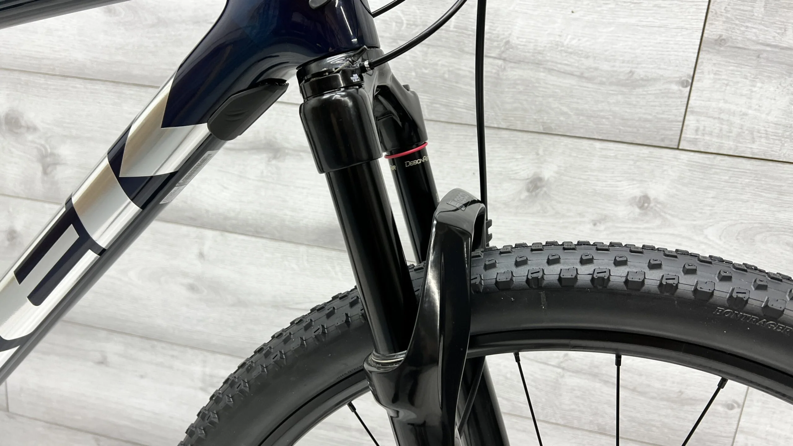 2022 Trek Procaliber 9.6 Mountain Bike - X-Large - Image 6