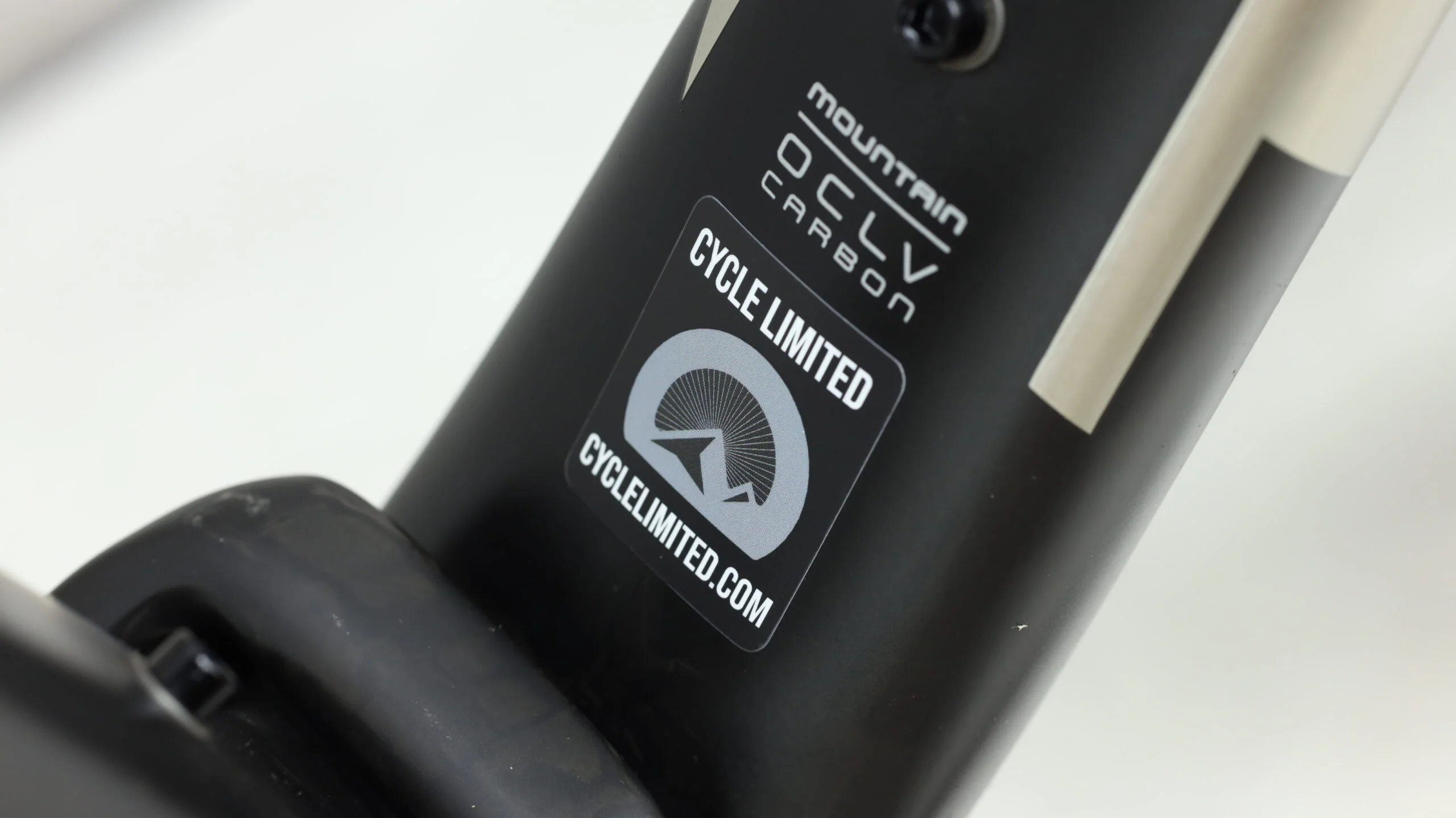 2022 Trek Supercaliber 9.8 GX  Mountain Bike - Medium - Image 3