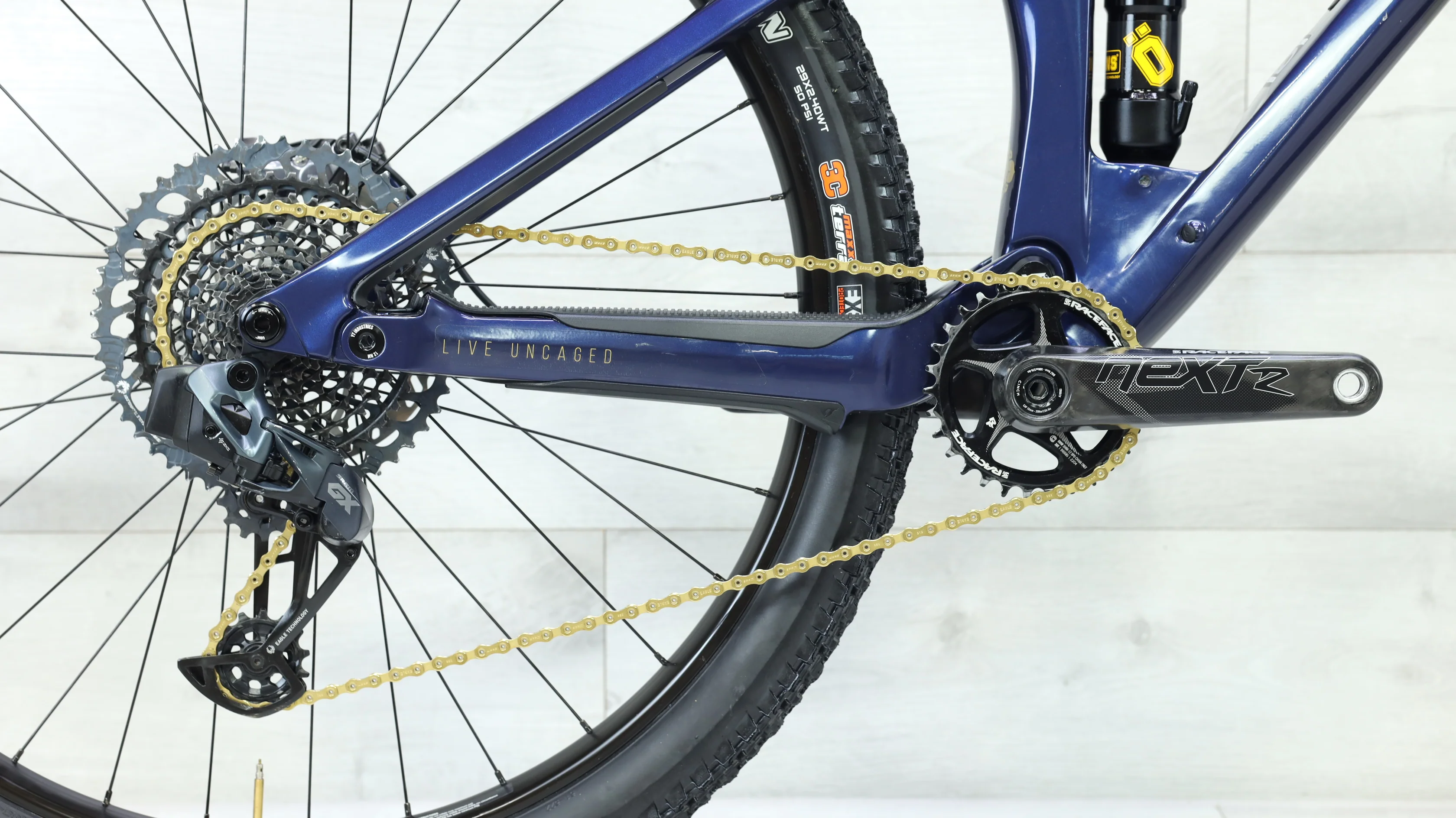 2023 YT Izzo Core AXS Mountain Bike - Large - Image 4